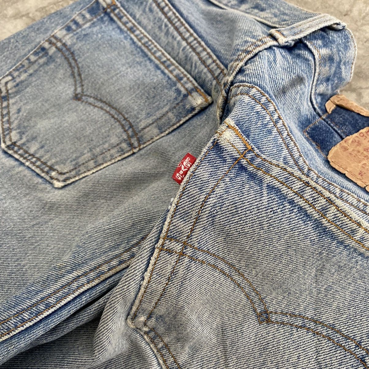 Levi's Vintage 80’s Levis 501 Faded Blue Ripped Denim Jeans Size US 31 - 23 Thumbnail