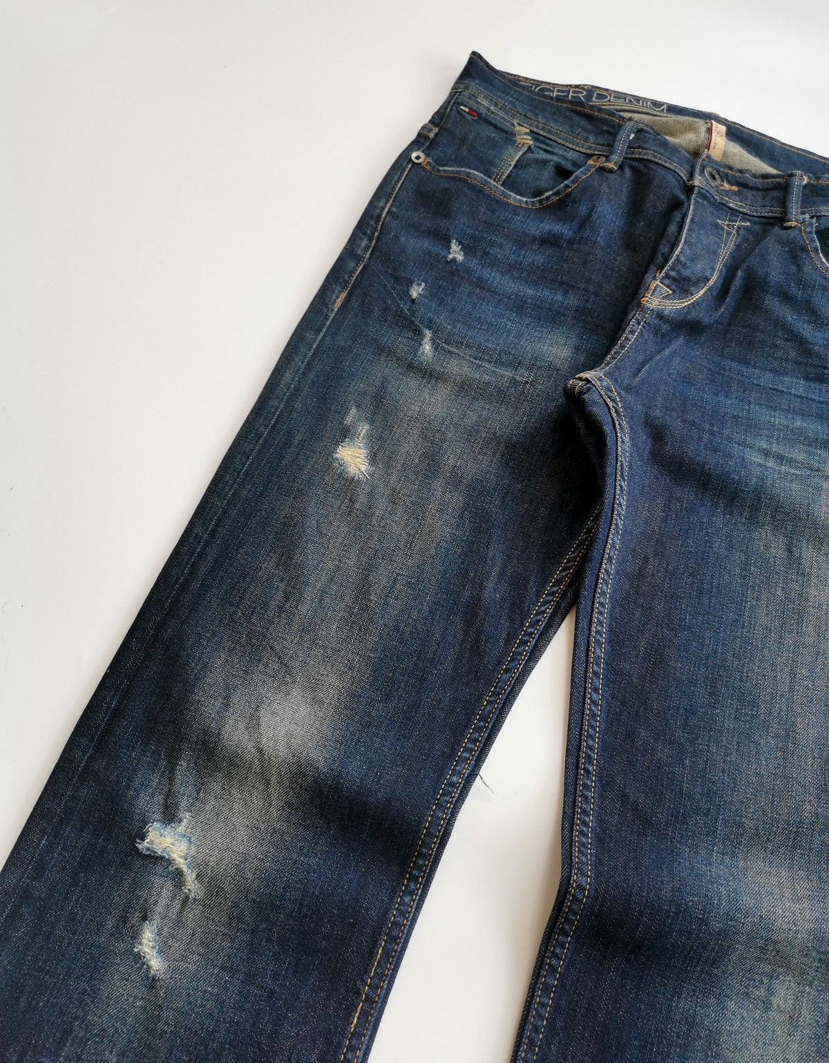 Tommy Hilfiger Tommy Hilfiger Zipper Distressed Jeans Size US 32 / EU 48 - 6 Thumbnail