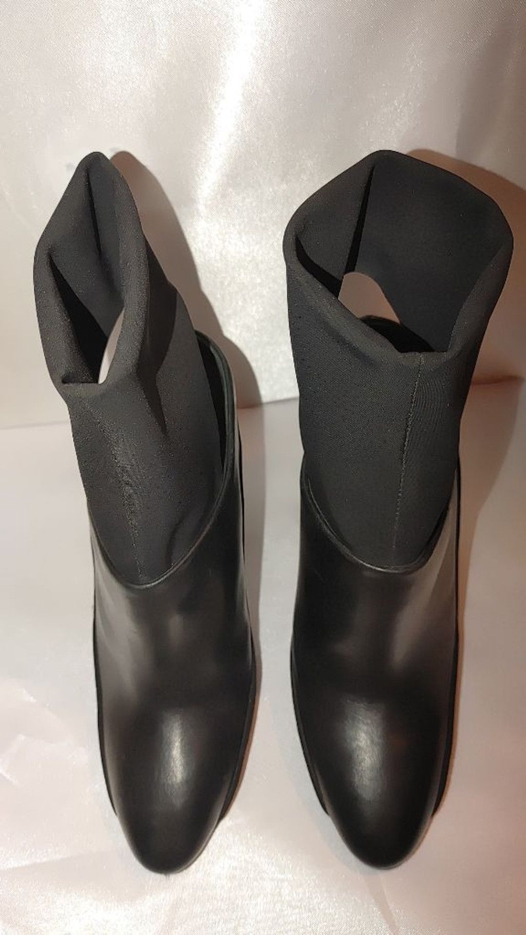 The Unbranded Brand Via Spiga Agyness Ankle Boot Neoprene Cuff w Leather Size 6M Size US 6 / IT 36 - 5 Thumbnail