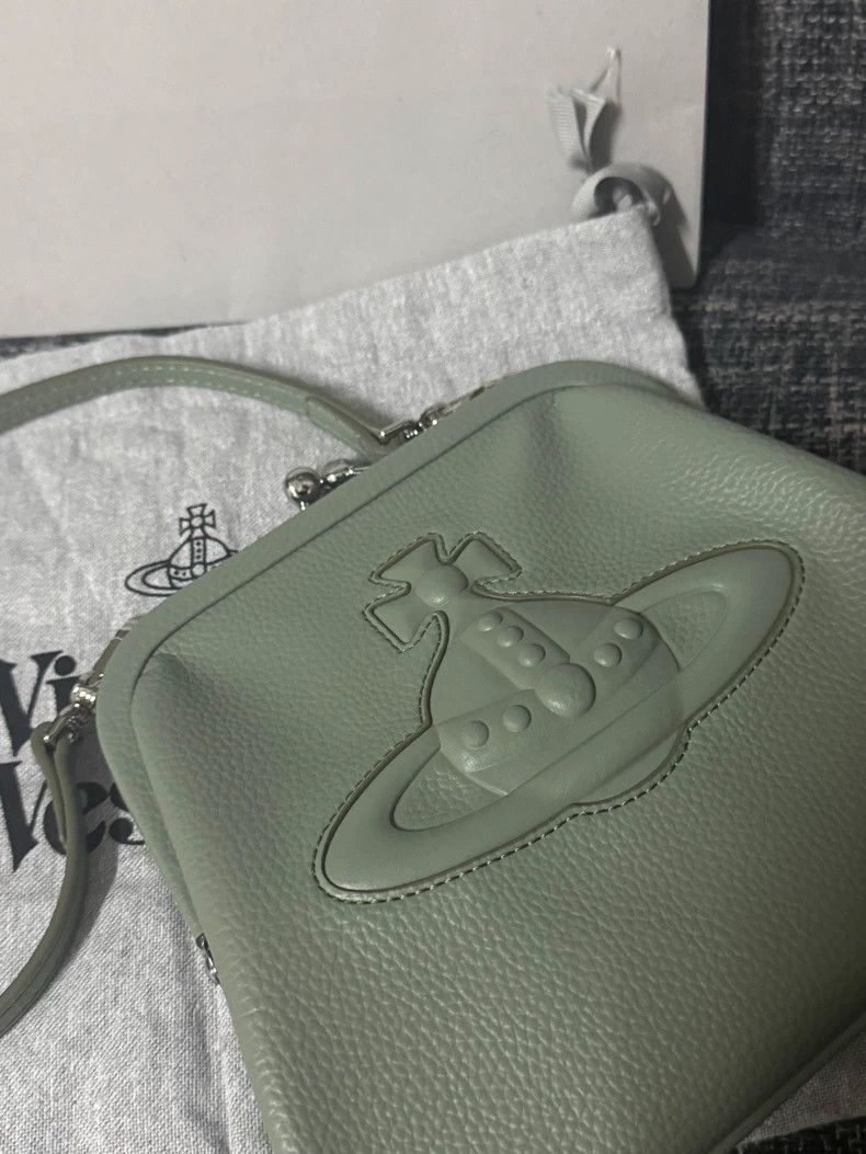 Vivienne Westwood Vivienne Westwood size os Green haze green gray dumplings Size ONE SIZE - 8 Thumbnail