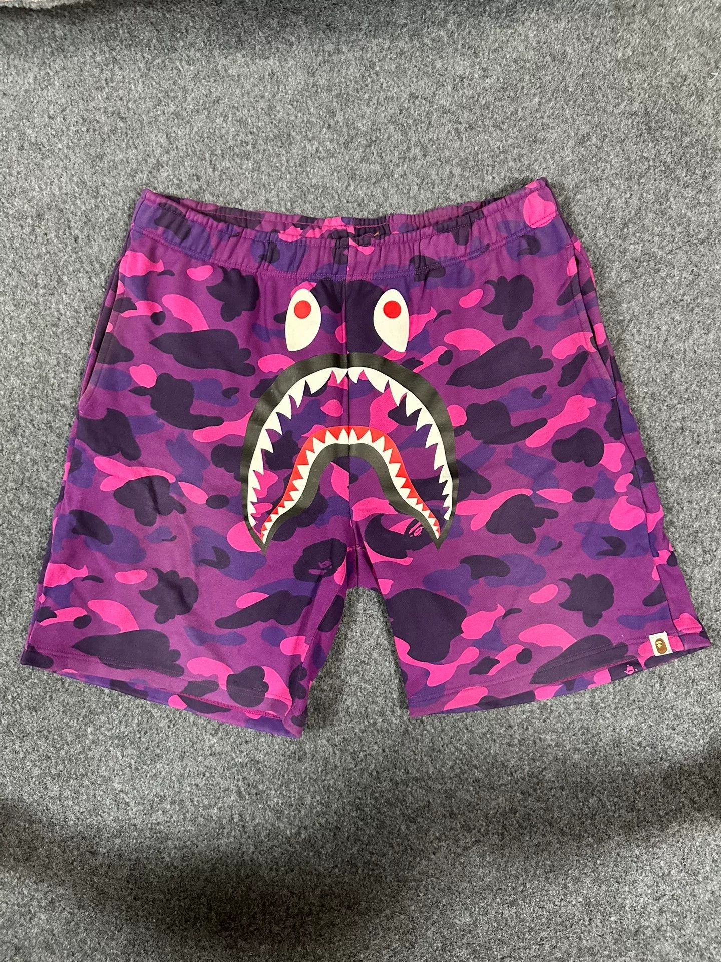Bape Bape Multi Shark Shorts Designer Size US 38 / EU 54 - 1 Thumbnail