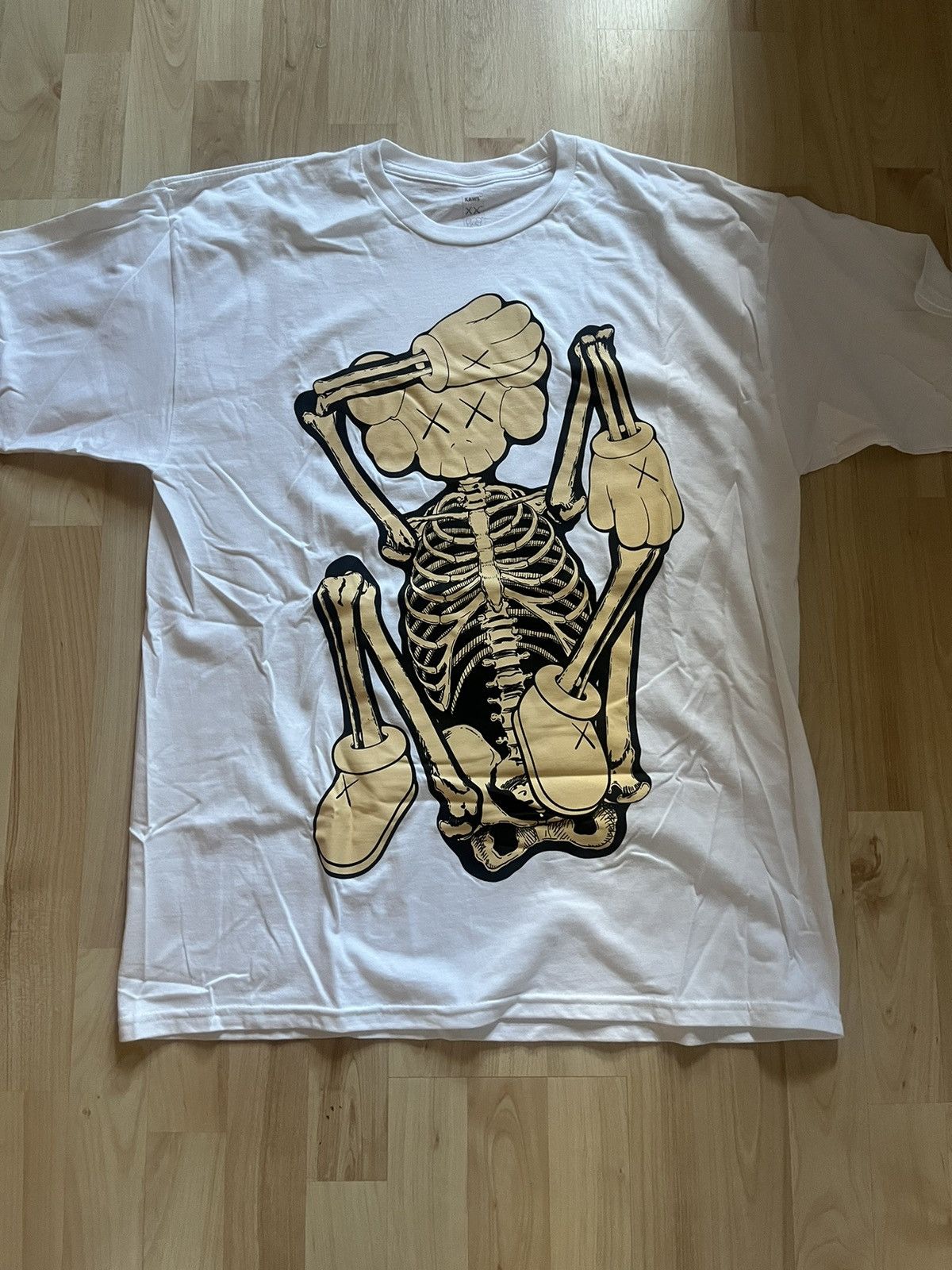 Kaws Kaws Skeleton tee Size US XL / EU 56 / 4 - 1 Thumbnail