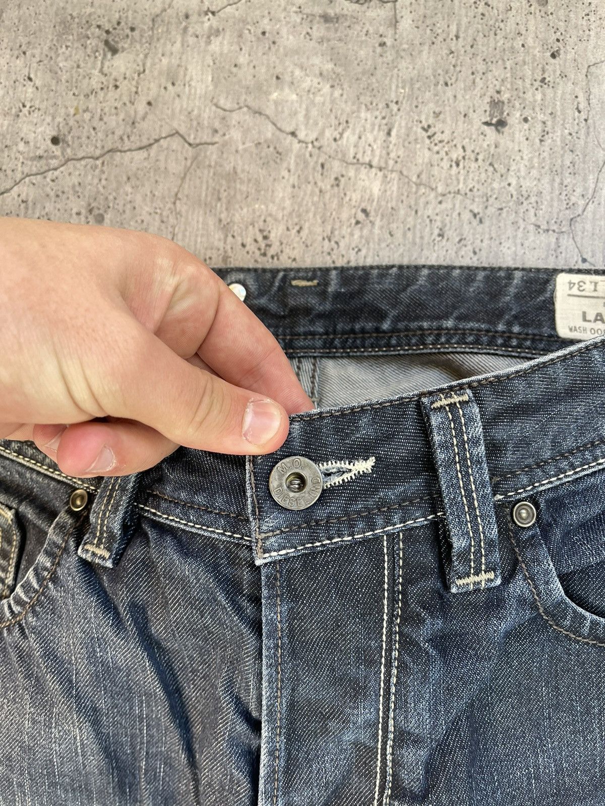 Diesel × Vintage Vintage Diesel Y2k Larkee distressed jeans mens Size US 32 / EU 48 - 8 Thumbnail
