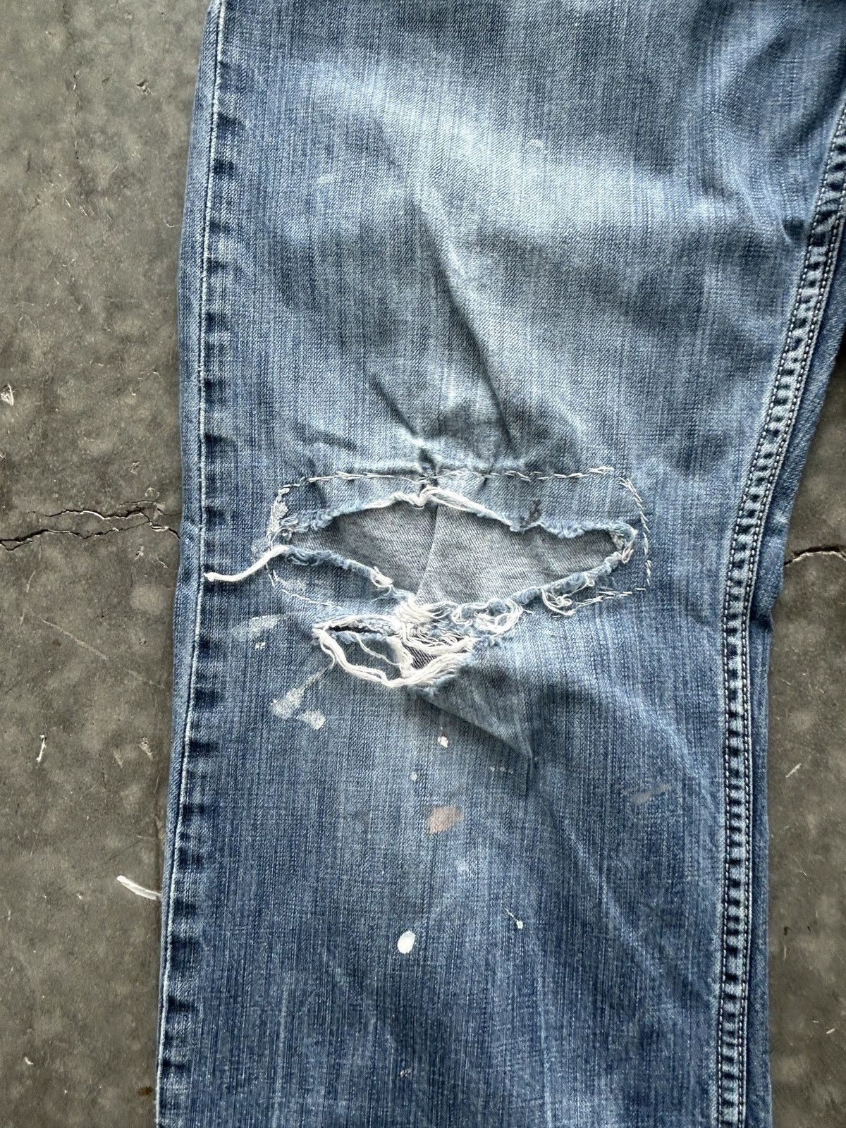 Levi's Vintage Y2K Levis Paint Splatter Bootcut Flared Jeans Size US 33 - 2 Thumbnail
