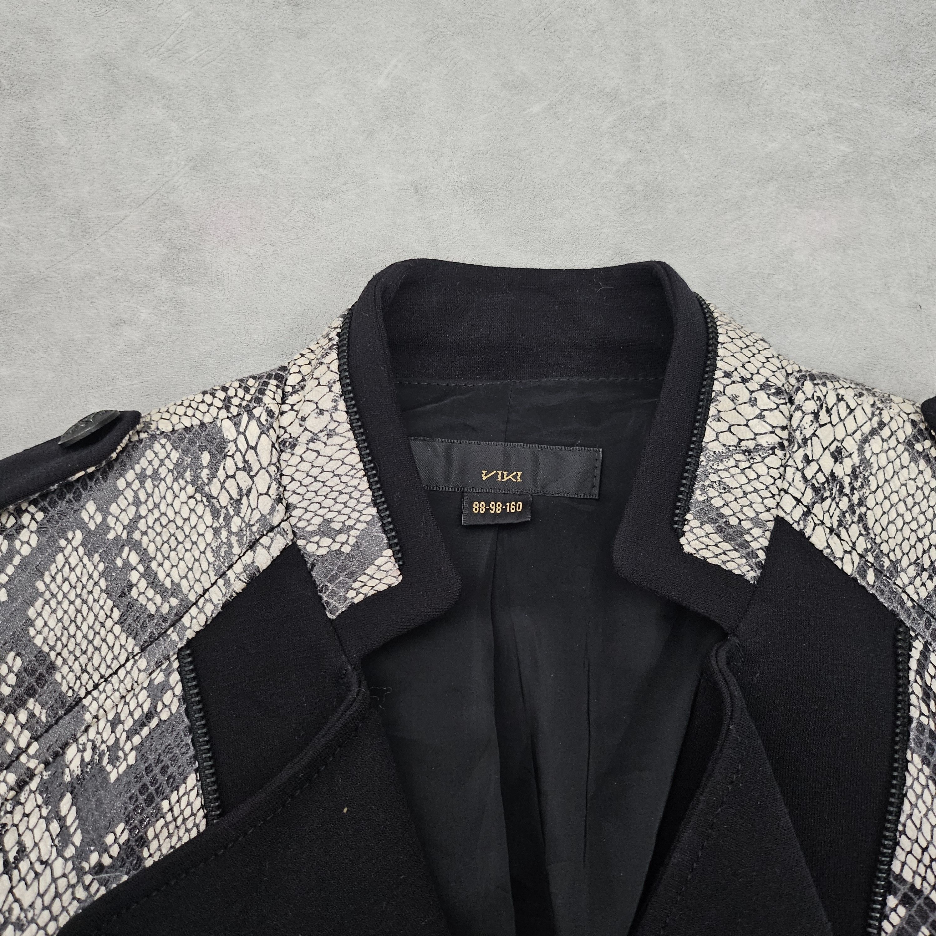 Japanese Brand Viki hybrid snakeskin blazer Size 36S - 5 Thumbnail