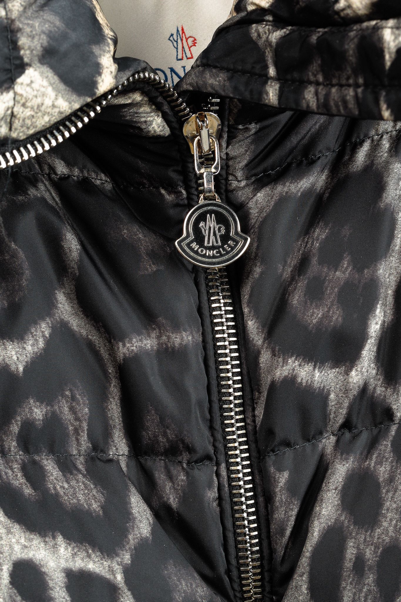 Moncler Moncler Torcelle Black Leopard Puffer Coat Size S / US 4 / IT 40 - 9 Thumbnail