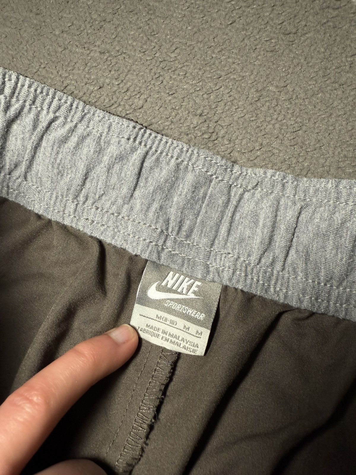 Nike × Vintage Vintage 00’s Y2K Nike Swoosh Loose Fit Sweatpants Brown Size 26" / US 2 / IT 38 - 10 Thumbnail