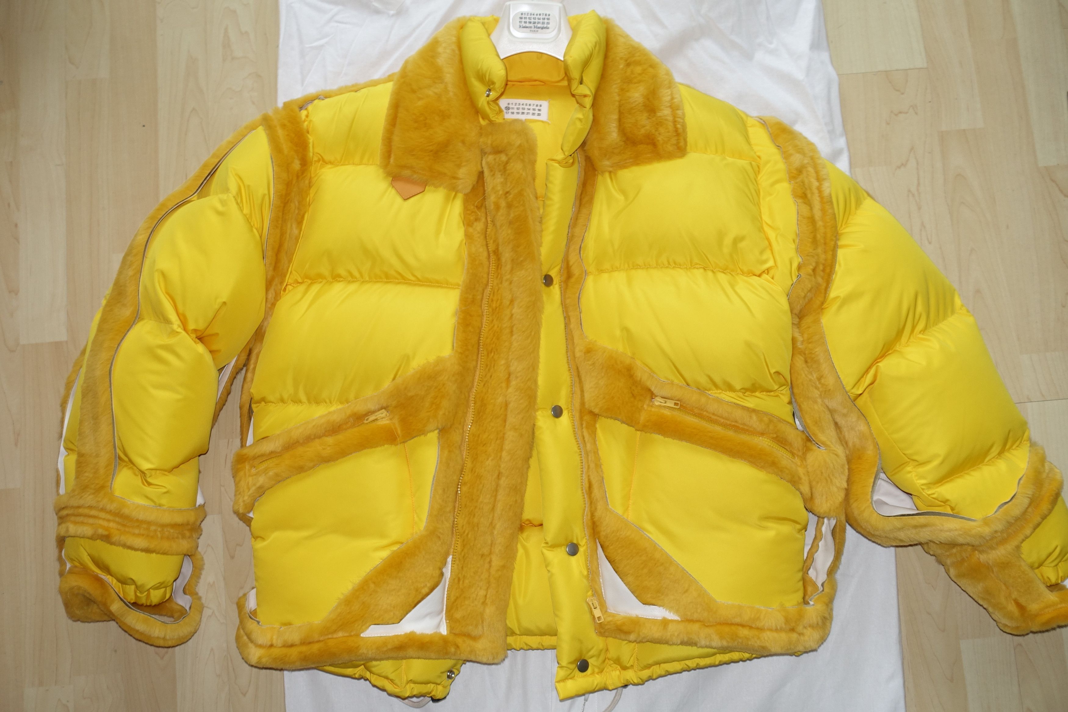 Maison Margiela down puffer jacket with fake fur trimming Size US M / EU 48-50 / 2 - 4 Thumbnail