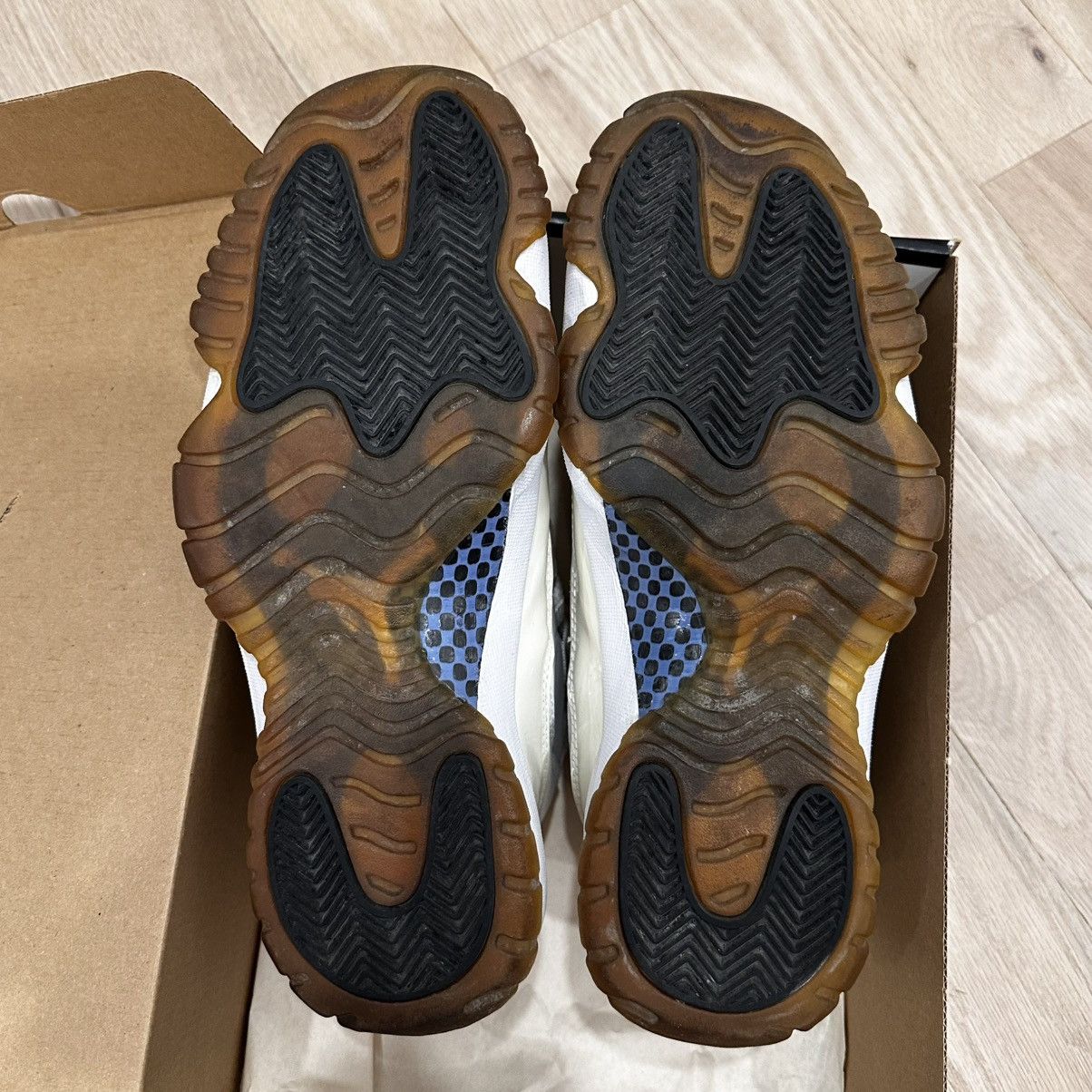 Jordan Brand Air Jordan 11 Columbia Size US 8.5 / EU 41-42 - 5 Thumbnail