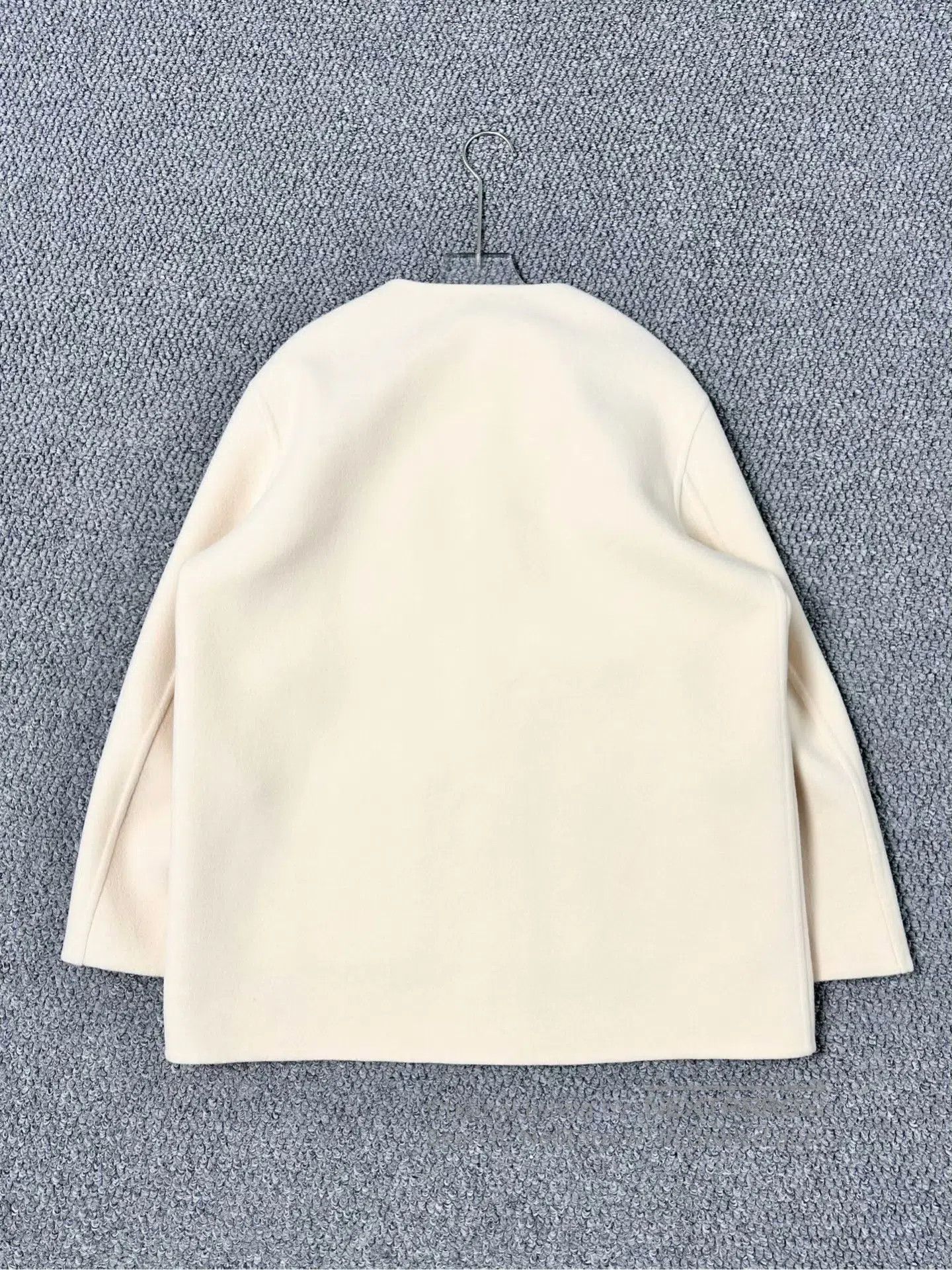 Gucci Guicci Off-White Single Breasted Cashmere Jacket| Size S / US 4 / IT 40 - 2 Thumbnail