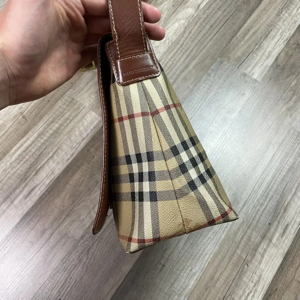 Burberry Burberry full pattern shoulder bag Measurements: 24x22x11cm Size ONE SIZE - 2 Thumbnail