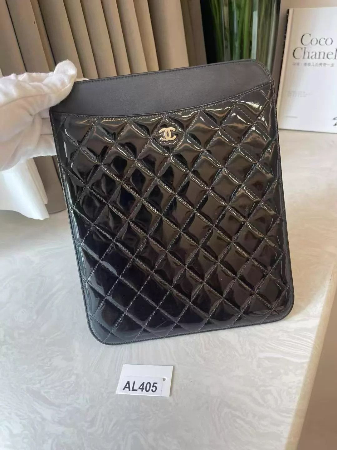 Chanel Chanel black patent leather iPad case new 1500 Size ONE SIZE - 1 Thumbnail