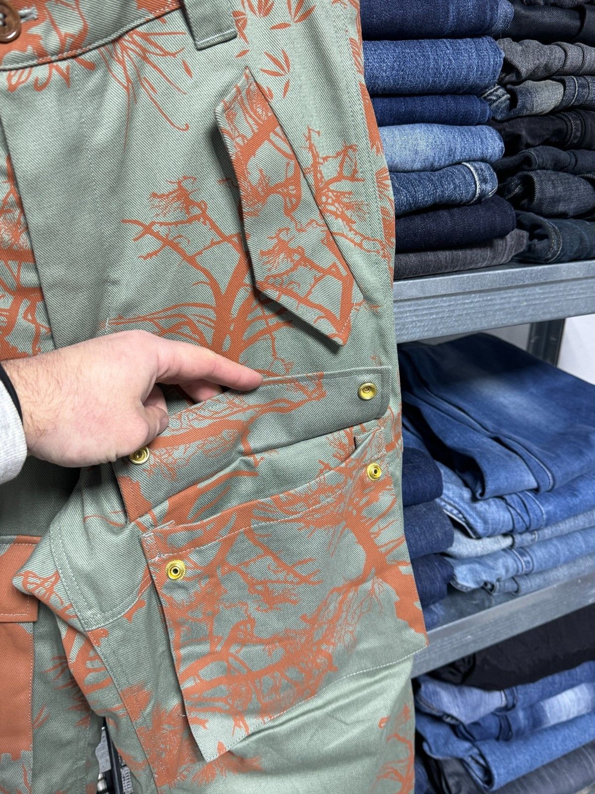 H&M NWOT H&M Edition by Tree Cargo Pant Size US 32 / EU 48 - 6 Thumbnail
