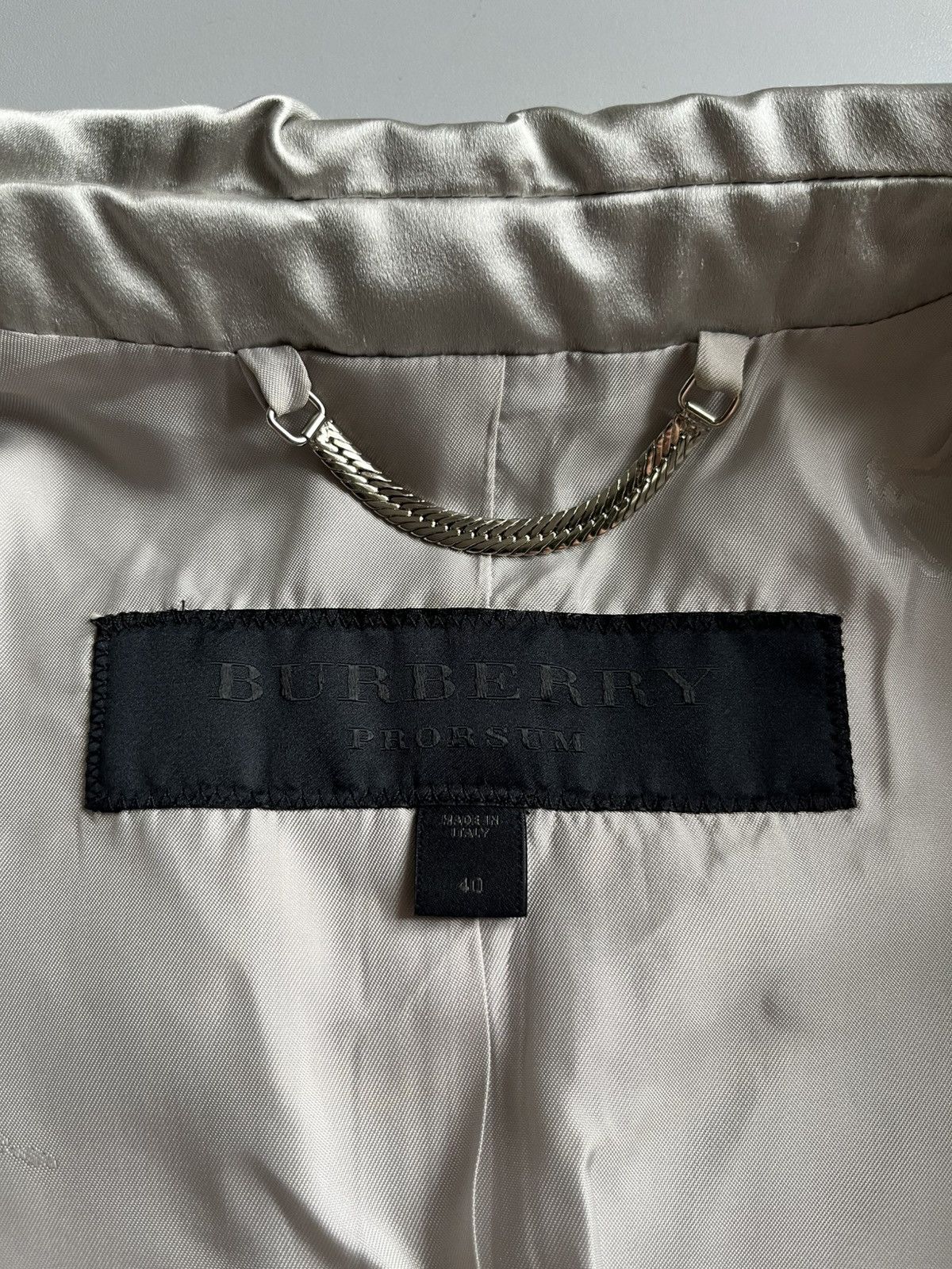 Burberry Burberry Prorsum 2010 lookbook silver satin blazer jacket Size M / US 6-8 / IT 42-44 - 2 Thumbnail