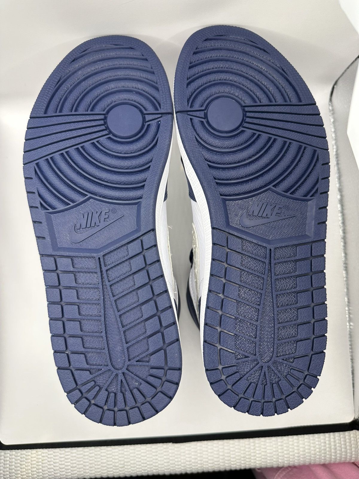 SBTG AJ1 MIDNIGHT BLUE SBTG Size US 10.5 / EU 43-44 - 7 Thumbnail