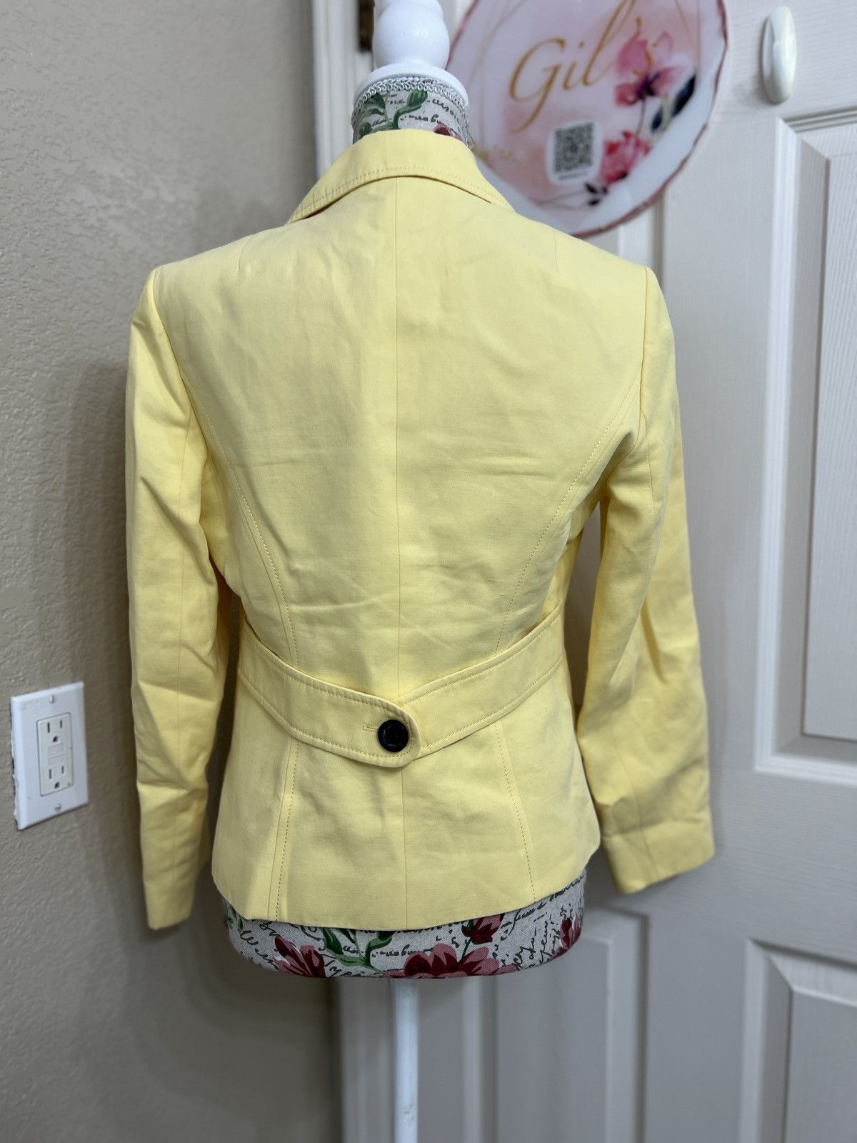 Talbots Talbots Soft Yellow Two-Button Tailored Blazer Size S / US 4 / IT 40 - 3 Thumbnail