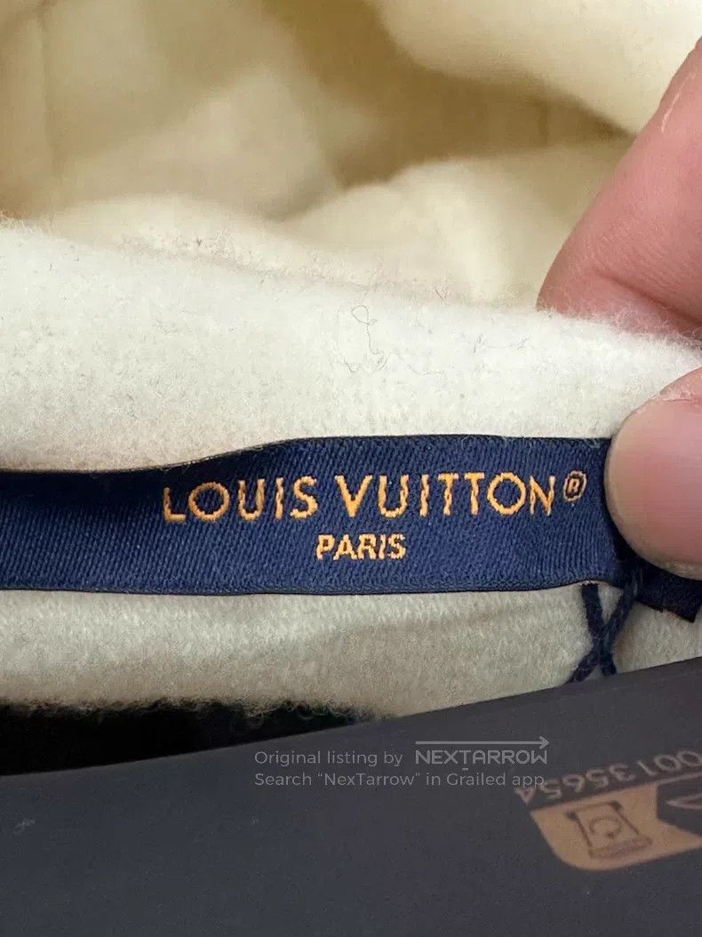 Louis Vuitton Louis Vuitton 26 New Classic lambswool hooded long sleeve Size US L / EU 52-54 / 3 - 4 Thumbnail