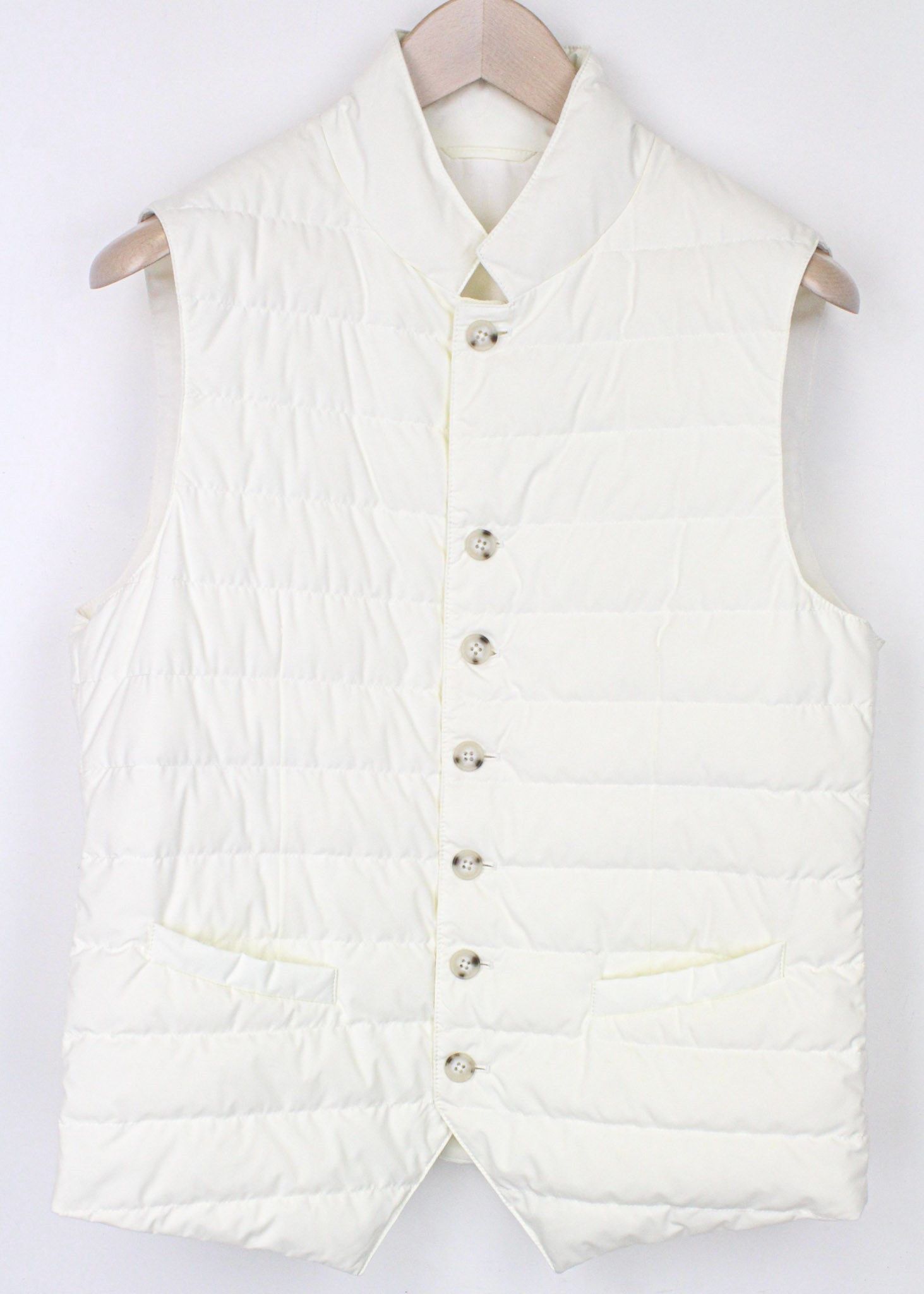 image of Suitsupply Paddeds Off-White Slim Water Repellent Quilted Vest 71581 in Off White (Size Small)