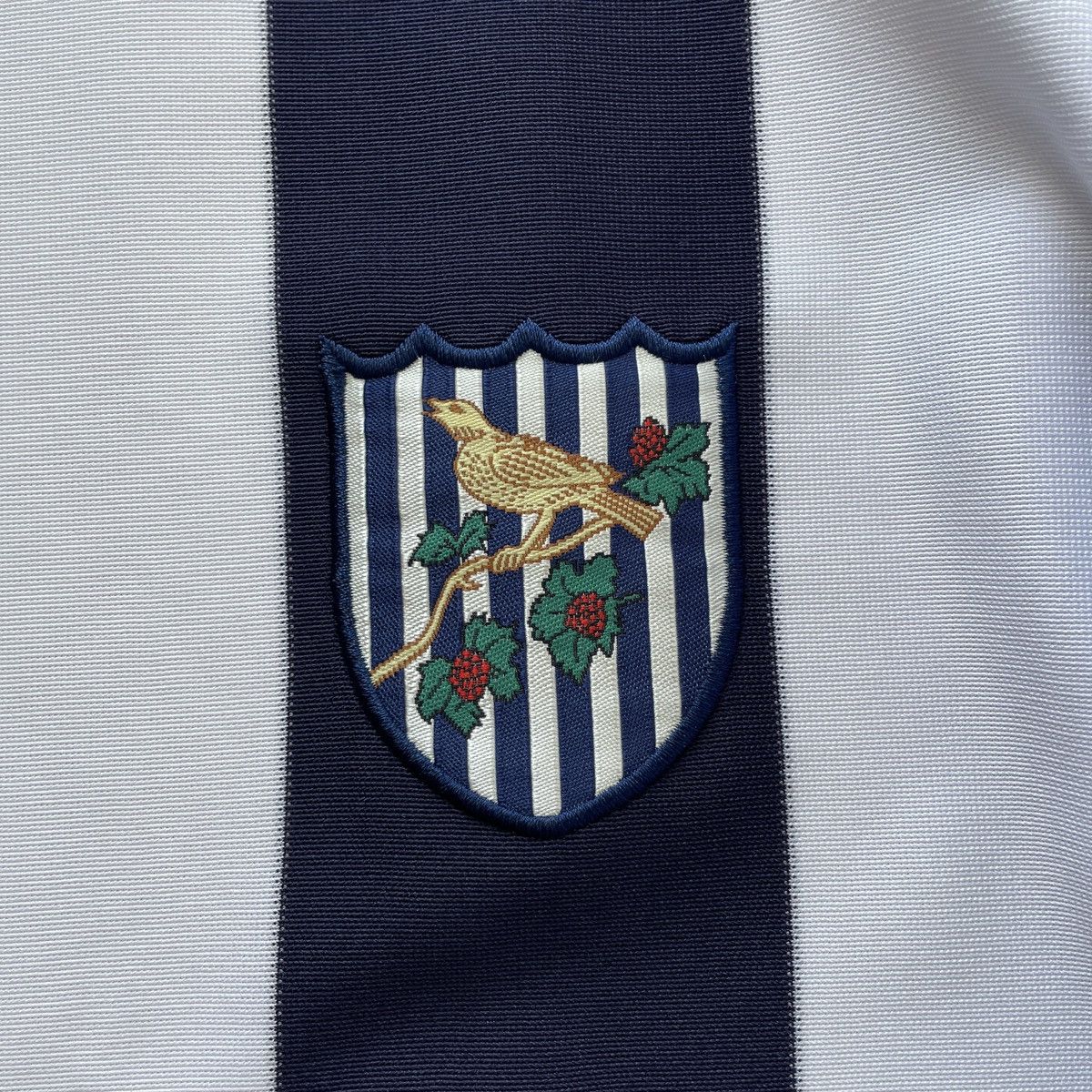 Diadora Vintage West Bromwich Away Diadora Jersey Shirt 2004/2005 Size US XXL / EU 58 / 5 - 4 Thumbnail
