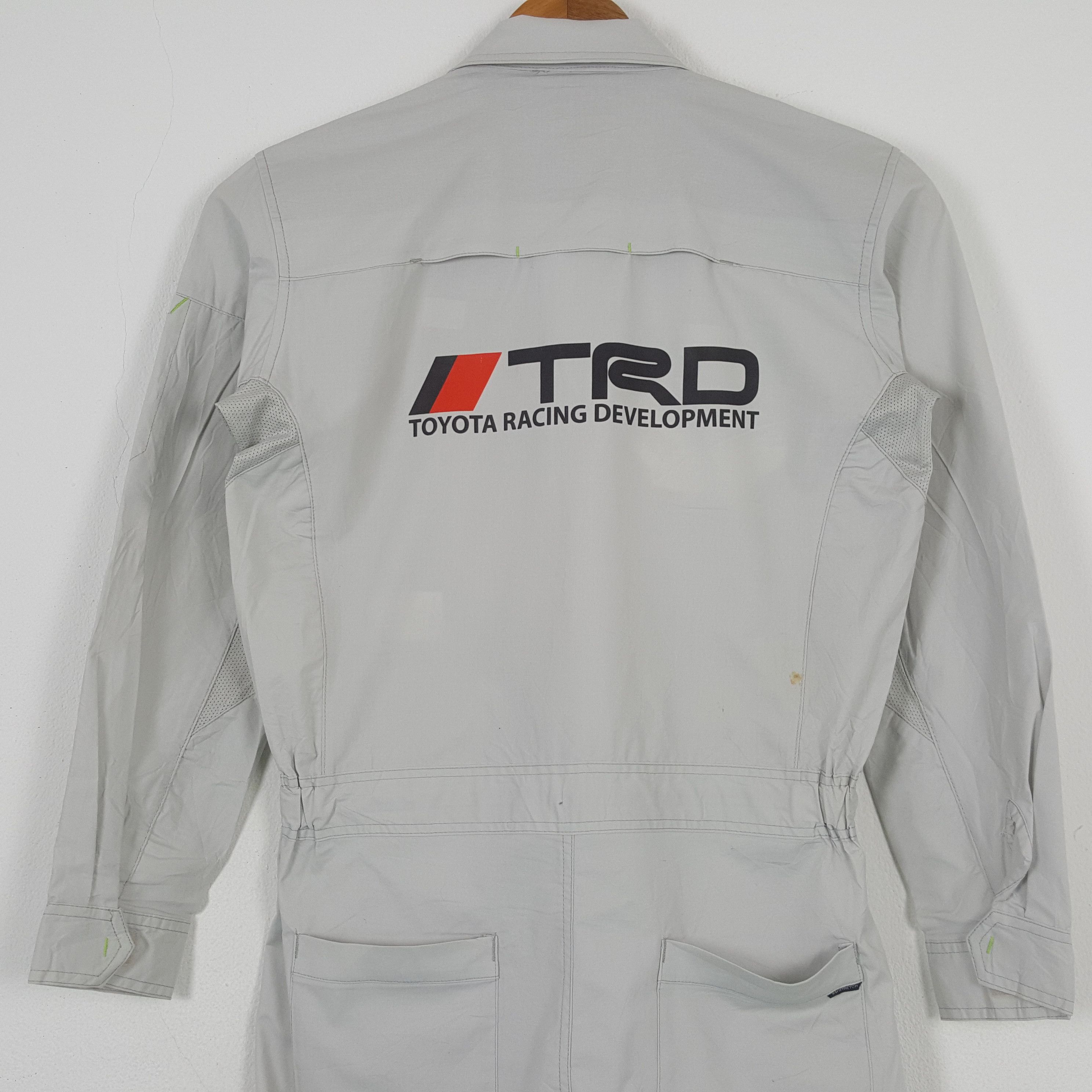 Japanese Brand × Vintage Vintage TRD Toyota Motor Sports Racing Coverall C286N17 Size US M / EU 48-50 / 2 - 2 Thumbnail