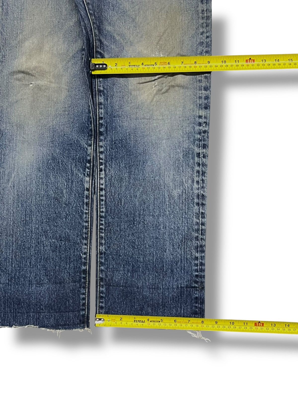 Uniqlo Vintage Uniqlo Japan - Faded, Distressed Denim Size US 31 - 16 Thumbnail