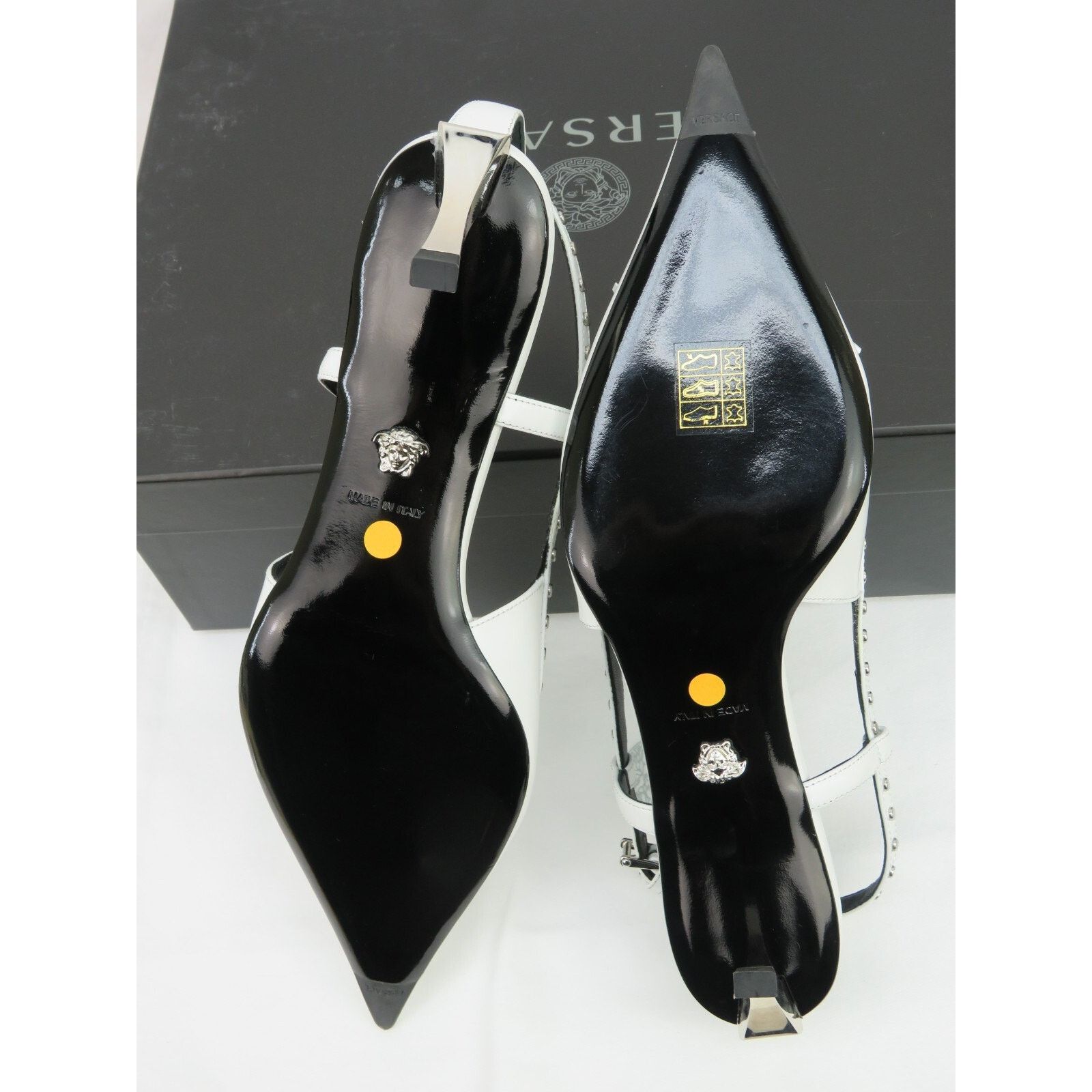 Versace VERSACE WHITE PATENT LEATHER GOLD MEDUSA KITTEN PUMPS 37 7 Size US 7 / IT 37 - 11 Thumbnail