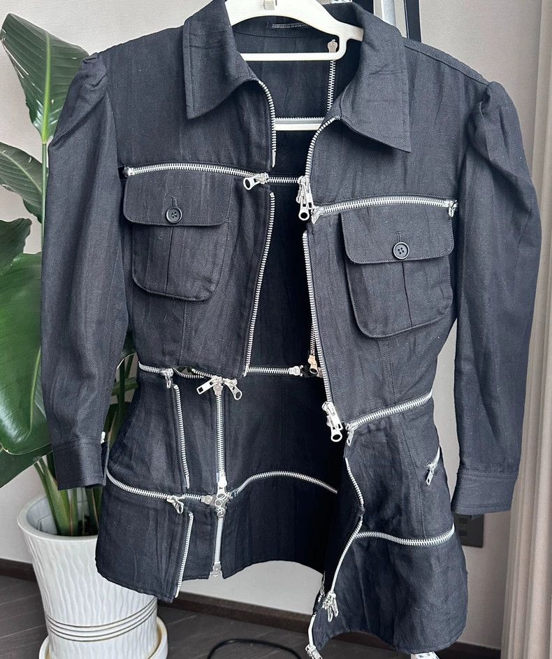 Yohji Yamamoto Black zip-up jacket