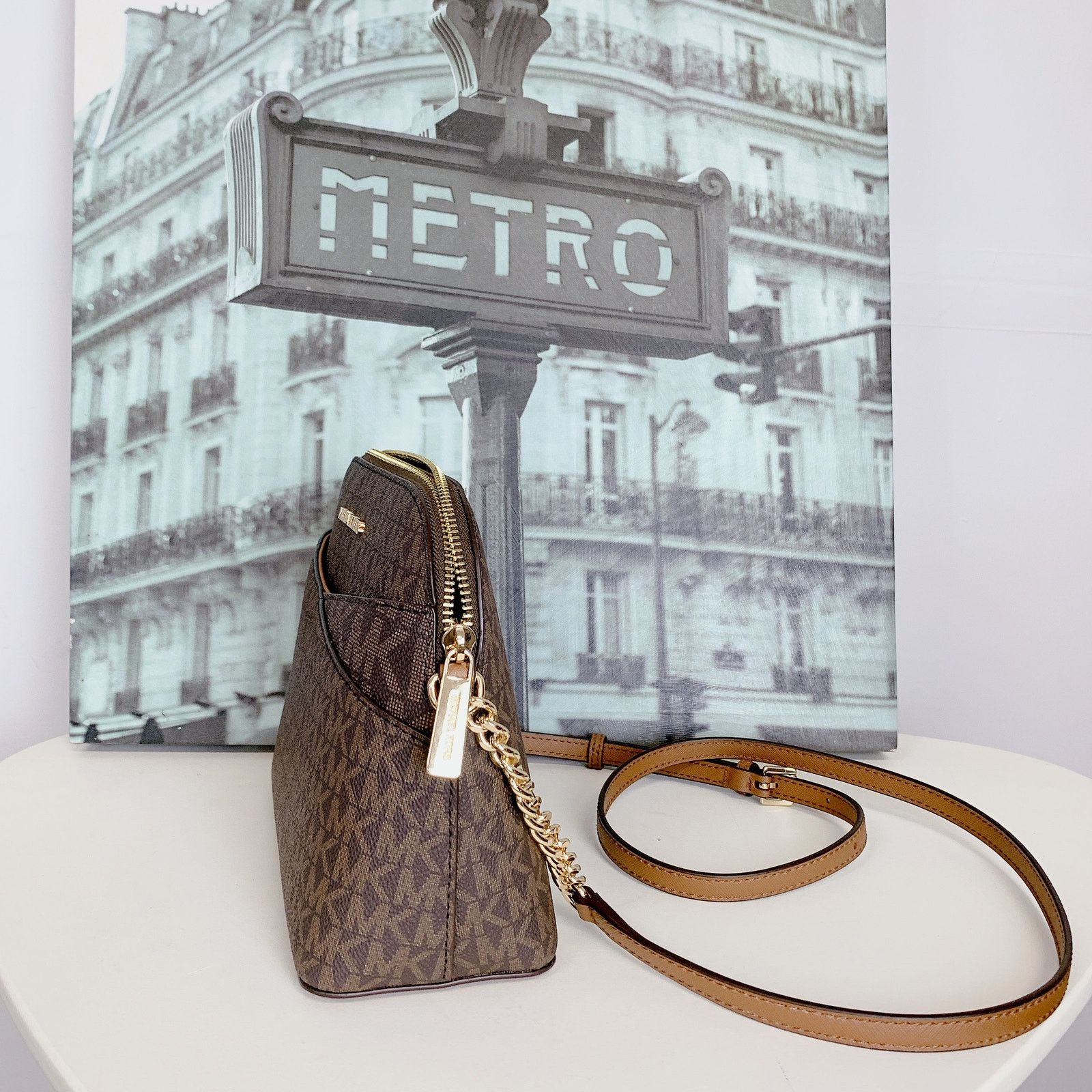 Michael Kors 35F1GTVC6B Jet Set Travel Medium Logo Dome