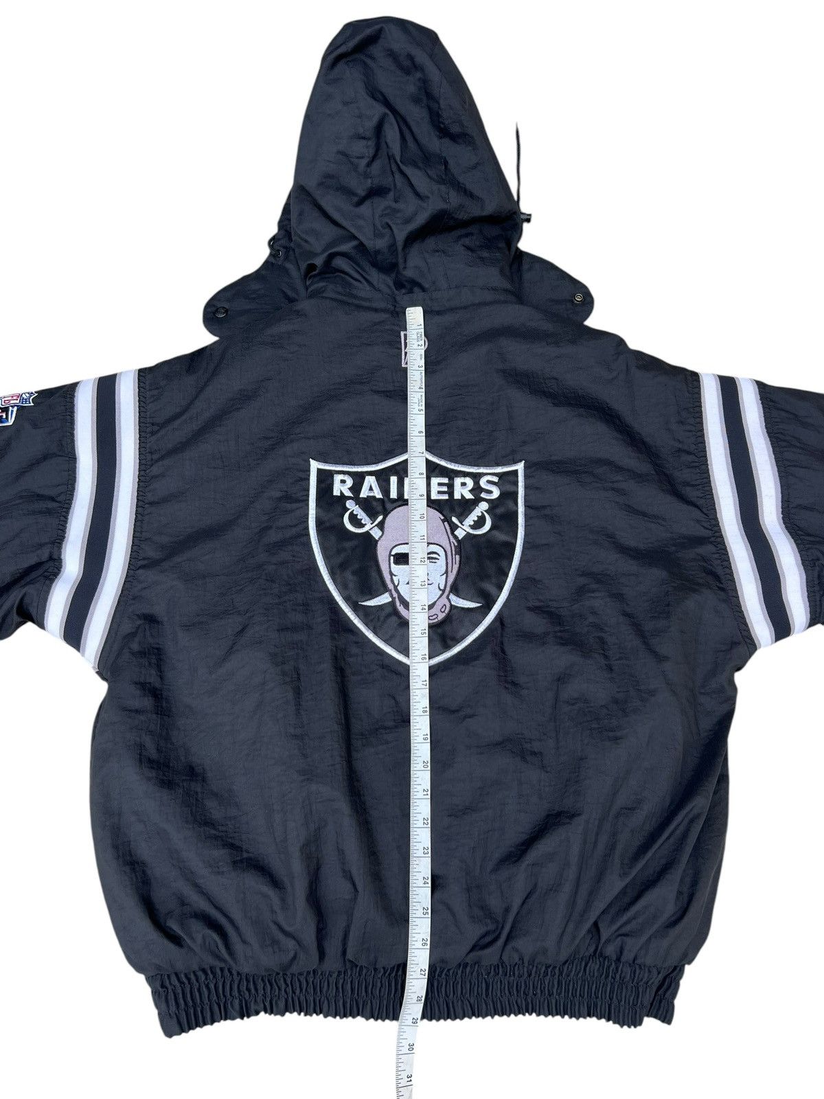 Foot Locker 90s NFL Raiders Reversible Heavy Puffer Pro Player Jacket Size US L / EU 52-54 / 3 - 2 Thumbnail