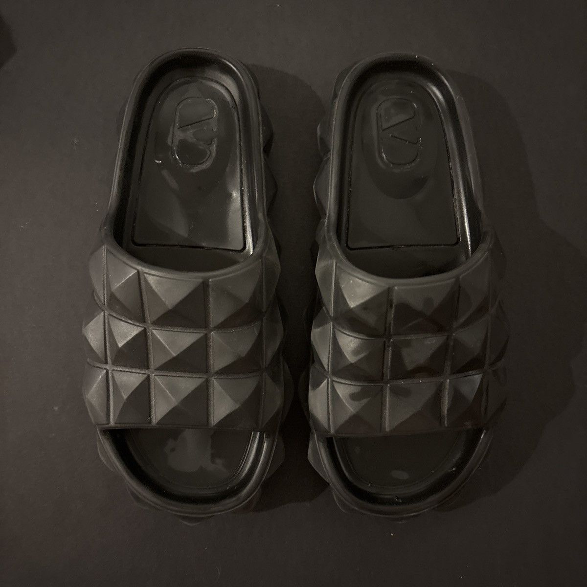 Valentino Valentino Rockstud Rubber Slides Size US 6 / IT 36 - 1 Thumbnail