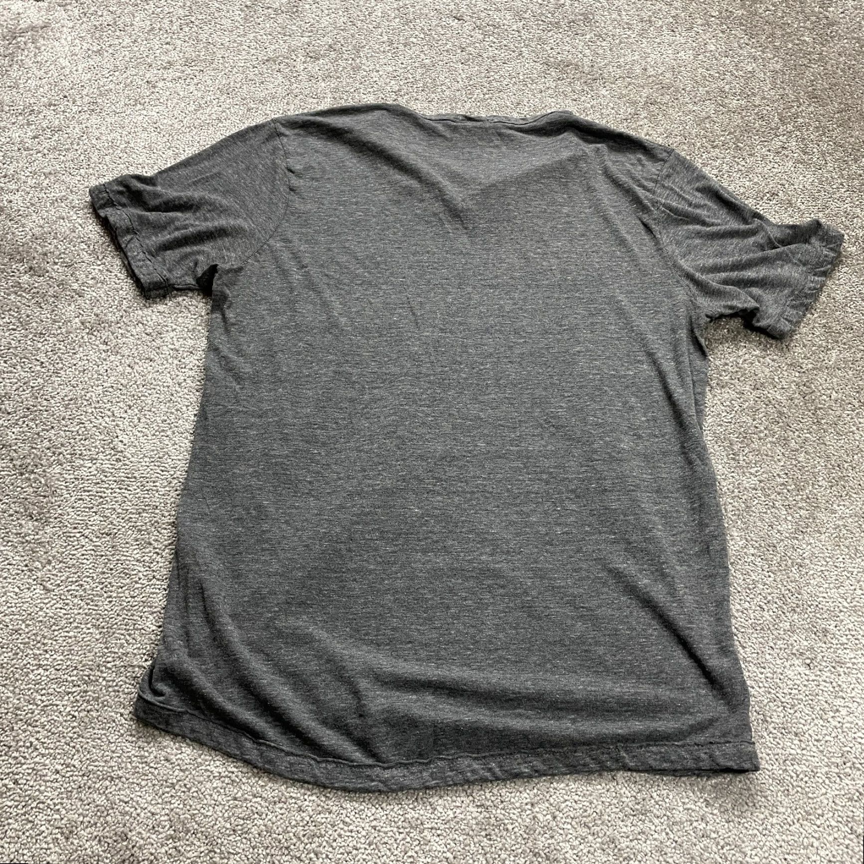 Lucky Brand **Lucky Brand Classic Gray Men's Large V-Neck T-Shirt** User: Lucky Brand Classic Gray Men's Large V-Neck T-Shirt Size L / US 10 / IT 46 - 2 Thumbnail