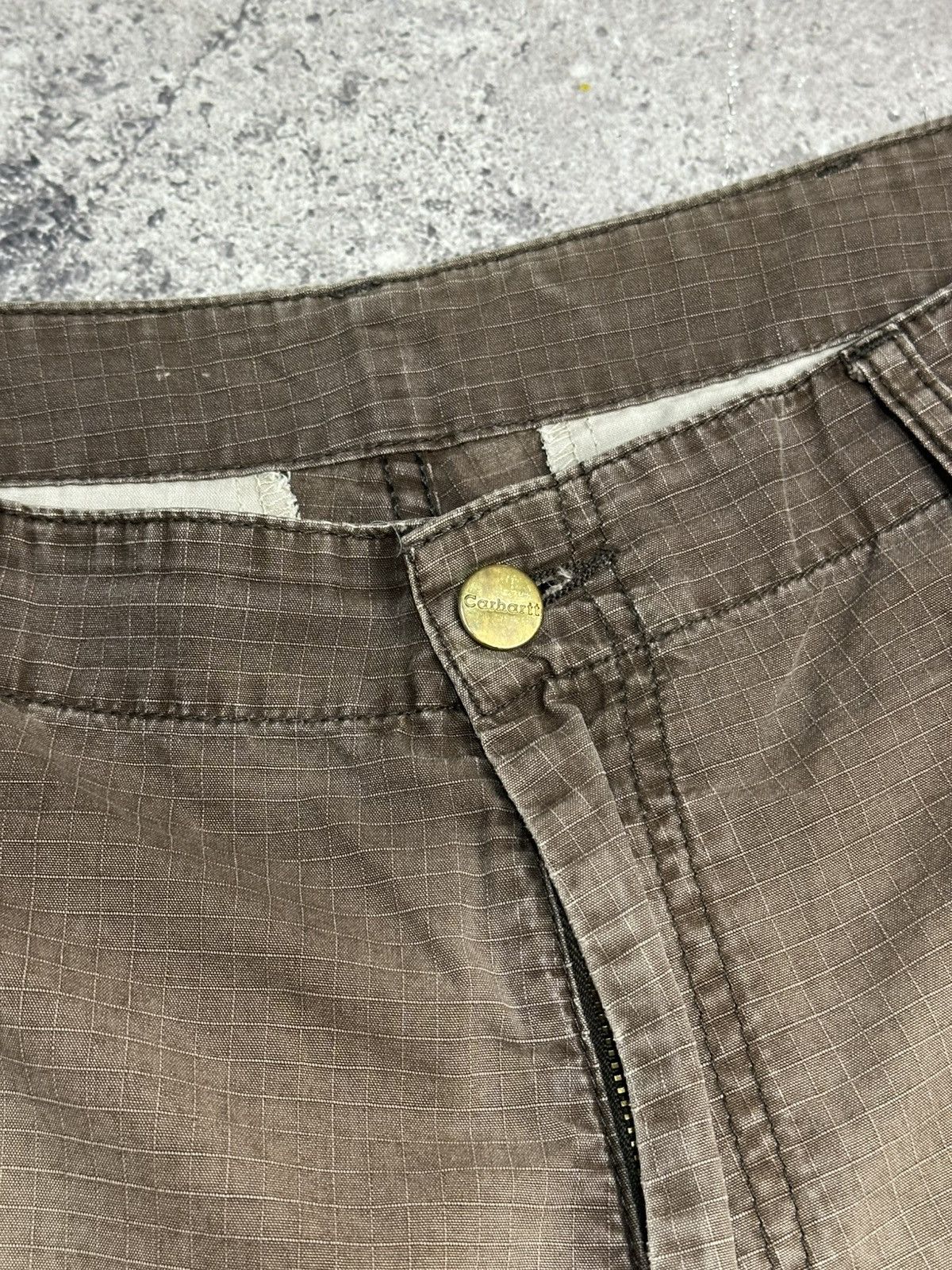 Carhartt Vintage Carhartt Cargo Shorts Brown Distressed Y2K Faded Size US 32 / EU 48 - 7 Thumbnail