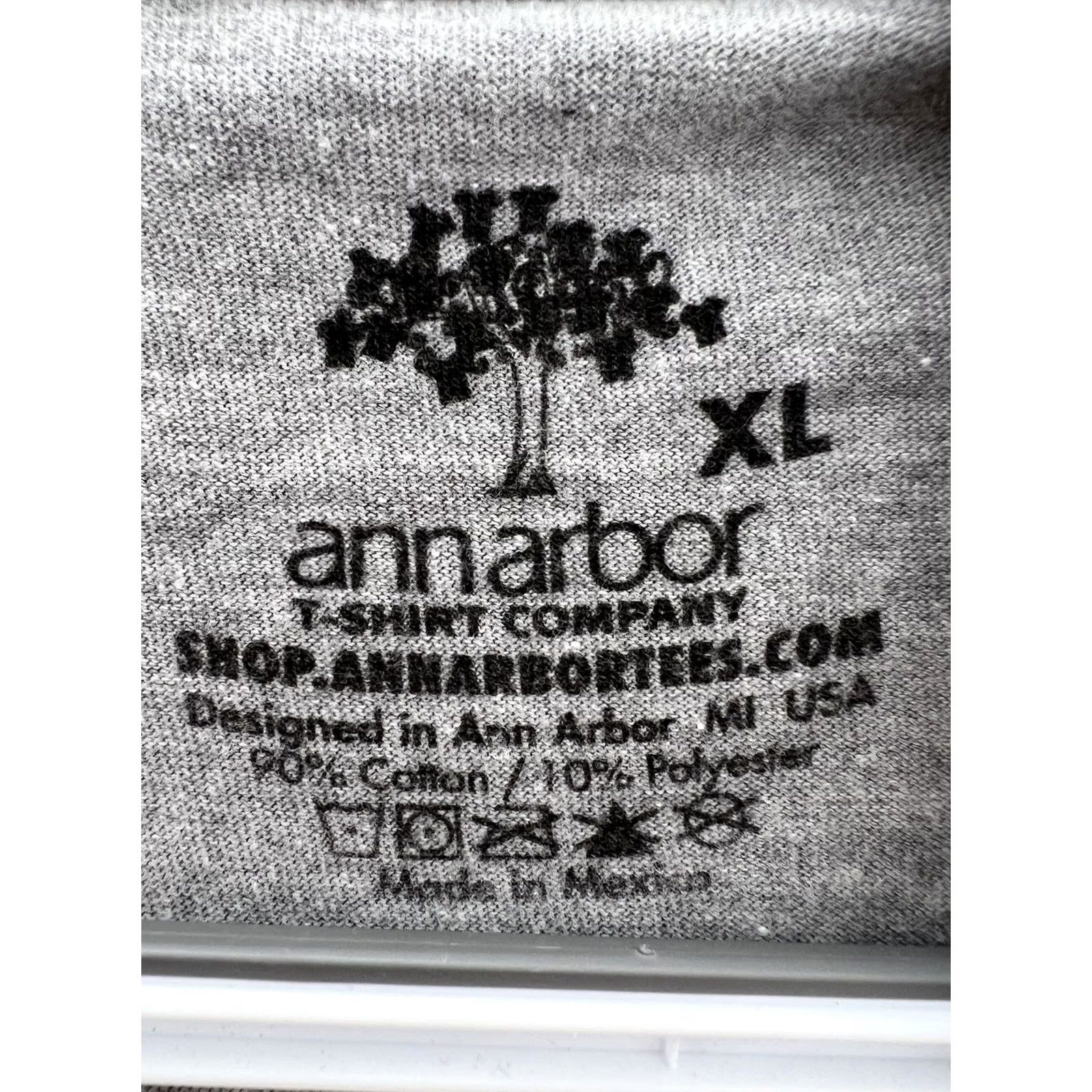 J Brand Annarbor T-Shirt Short Sleeve Size XL Gray Crew Neck Men Regular Shirt Logo Accent Summer Autumn Spring Winter Growing Games Theme Size US XL / EU 56 / 4 - 4 Thumbnail
