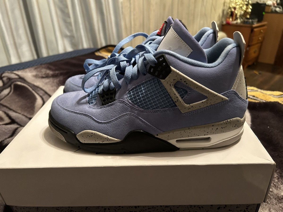 Jordan Brand × Nike UNC 4s Size US 9.5 / EU 42-43 - 1 Thumbnail