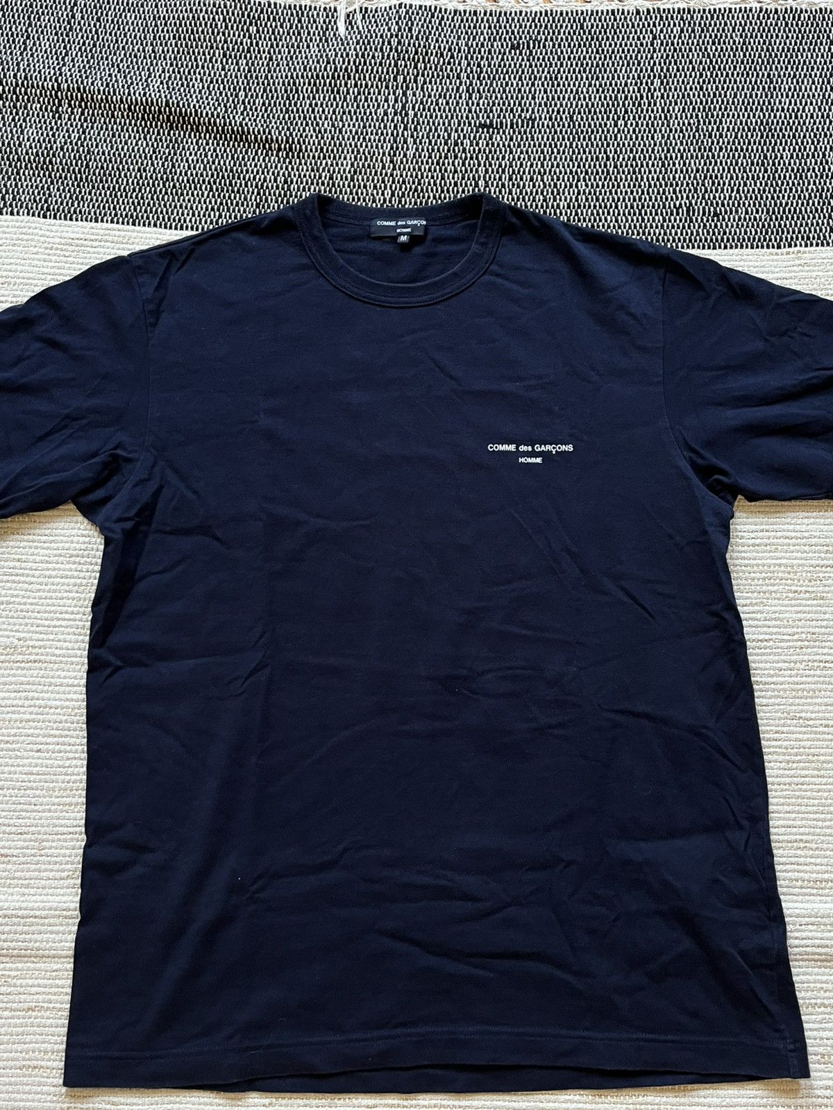 Comme des Garcons Homme CDG Homme mens navy core graphic tee (2021) Size US M / EU 48-50 / 2 - 1 Thumbnail