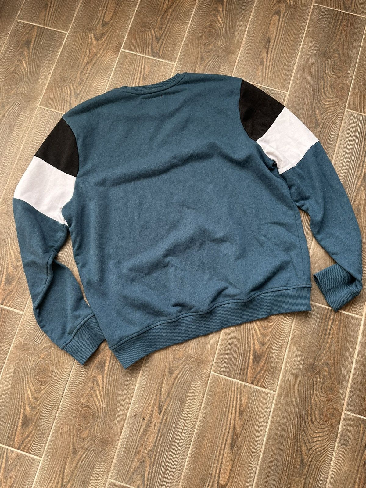 Guess GUESS Sweatshirt Vintage Size US L / EU 52-54 / 3 - 13 Thumbnail