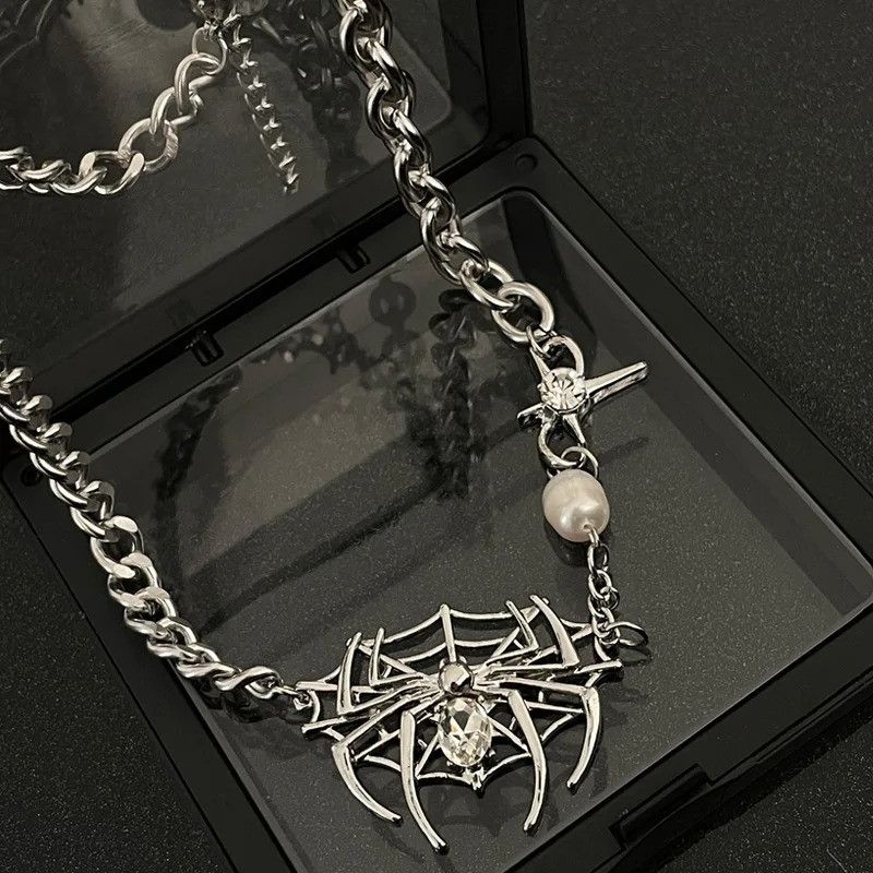 Vintage Spooky Spider Web Pendant Necklace Size ONE SIZE - 3 Thumbnail