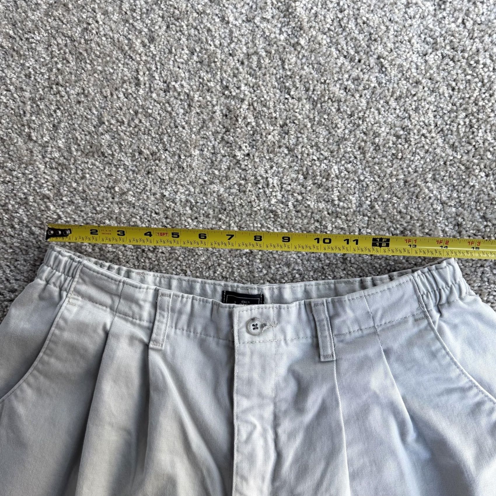 Lee Lee Shorts Womens 16 Gray Twill Pleated Elastic Waist Casual Chino Shorts Size 38" / US 16 / IT 52 - 6 Thumbnail