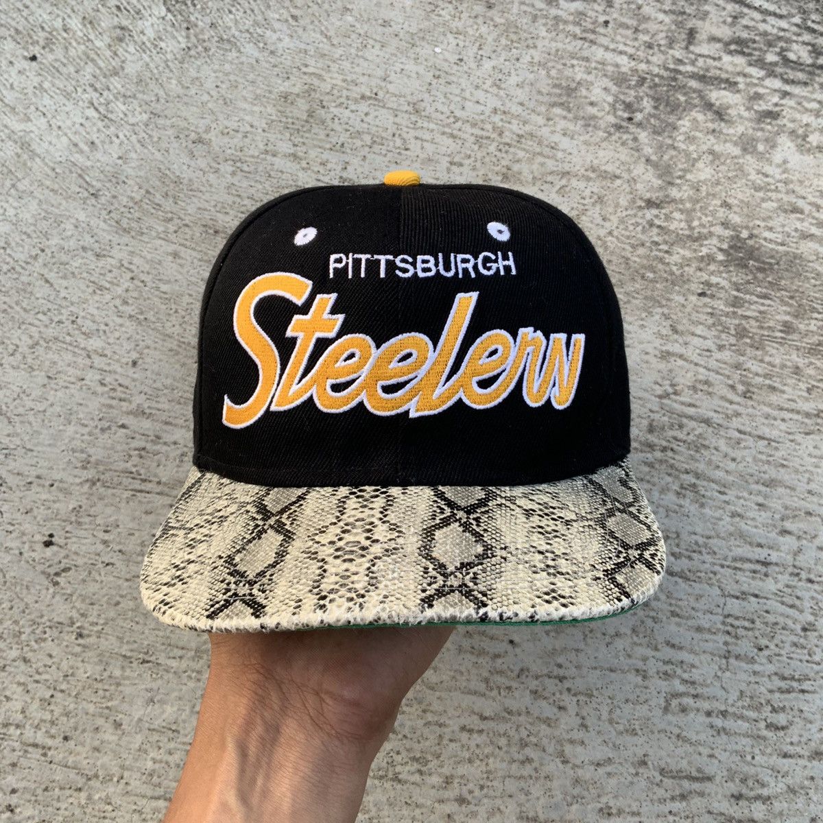 Rsvp Gallery Rsvp x Mitchell & Ness pittsburgh steelers snake brim Size ONE SIZE - 1 Thumbnail
