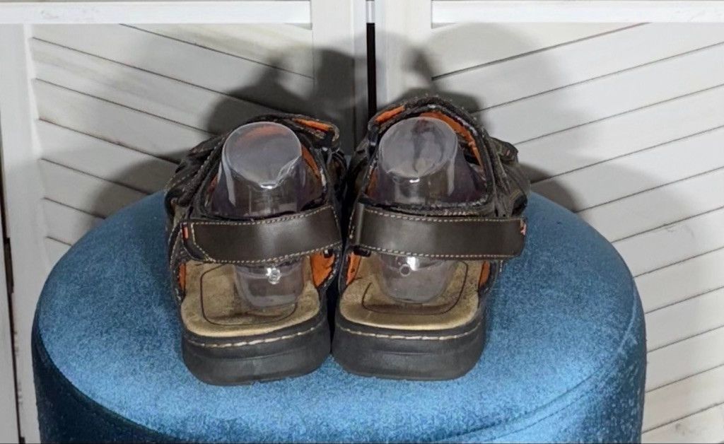Croft & Barrow CB brown hook & loop closure leather beach sandals sz 12 Size US 12 / EU 45 - 3 Thumbnail