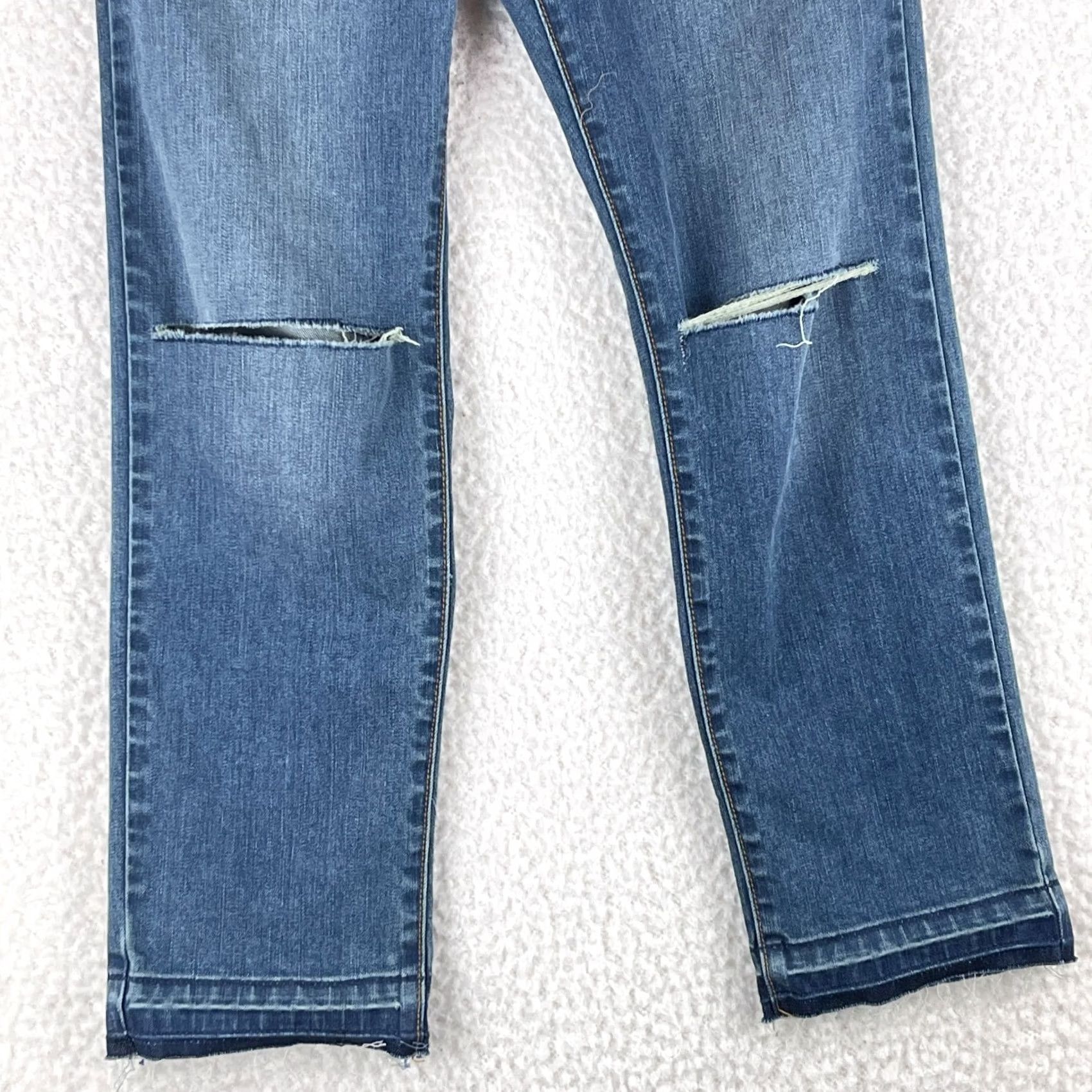 Billabong Billabong Jeans Womens 27 Blue Denim Mid Rise Distressed Frayed Hem Casual Jeans Women 27 Blue Distressed Denim Beach Bohemian City College Womens Size 27" / US 4 / IT 40 - 3 Thumbnail