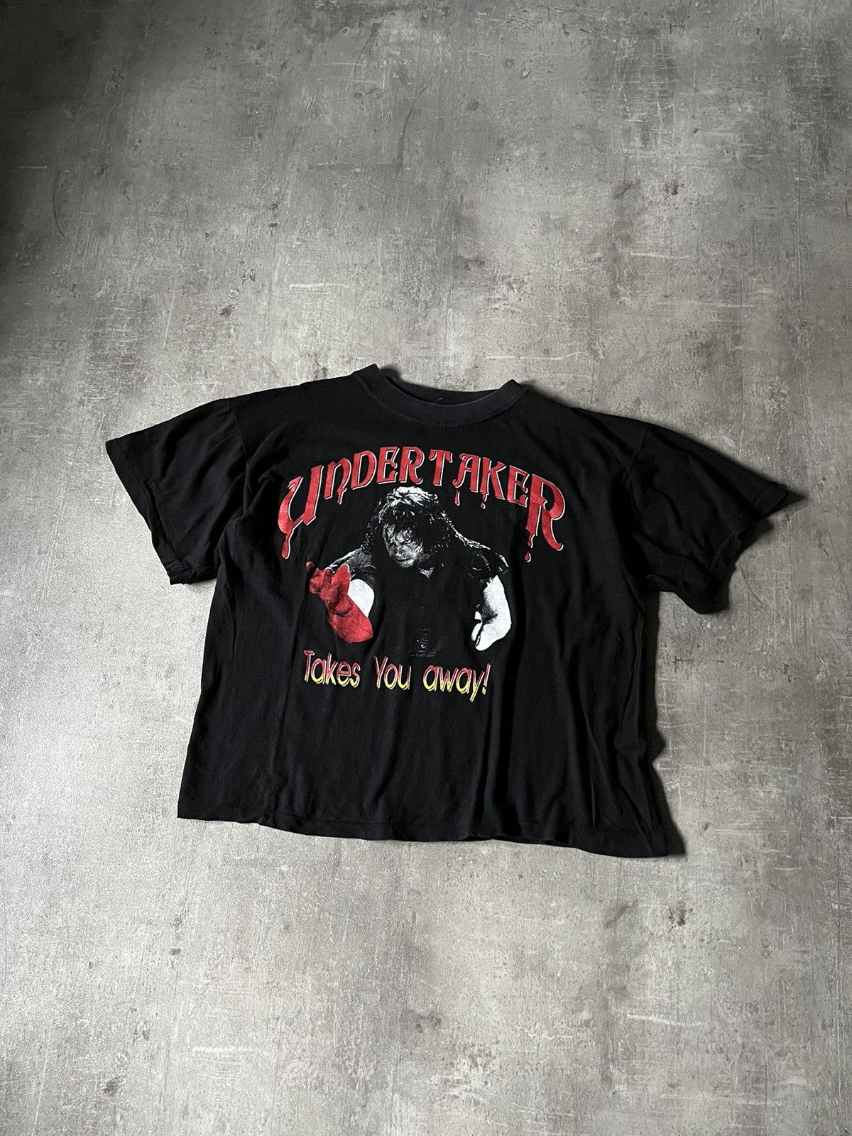 WWE Vinatge The Undertaker takes you away WWE rare T-shirt Size US L / EU 52-54 / 3 - 1 Thumbnail