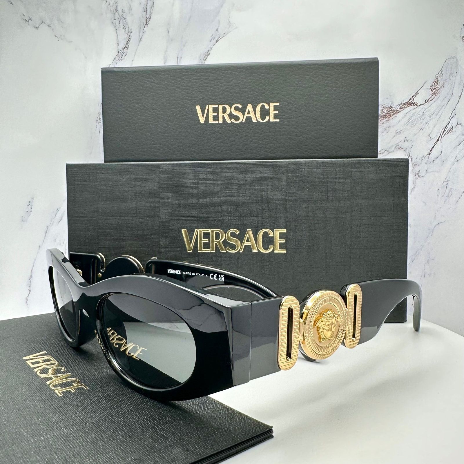 Versace New Versace Sunglasses Black Gold Seen On Sabrina Carpenter Size ONE SIZE - 19 Thumbnail