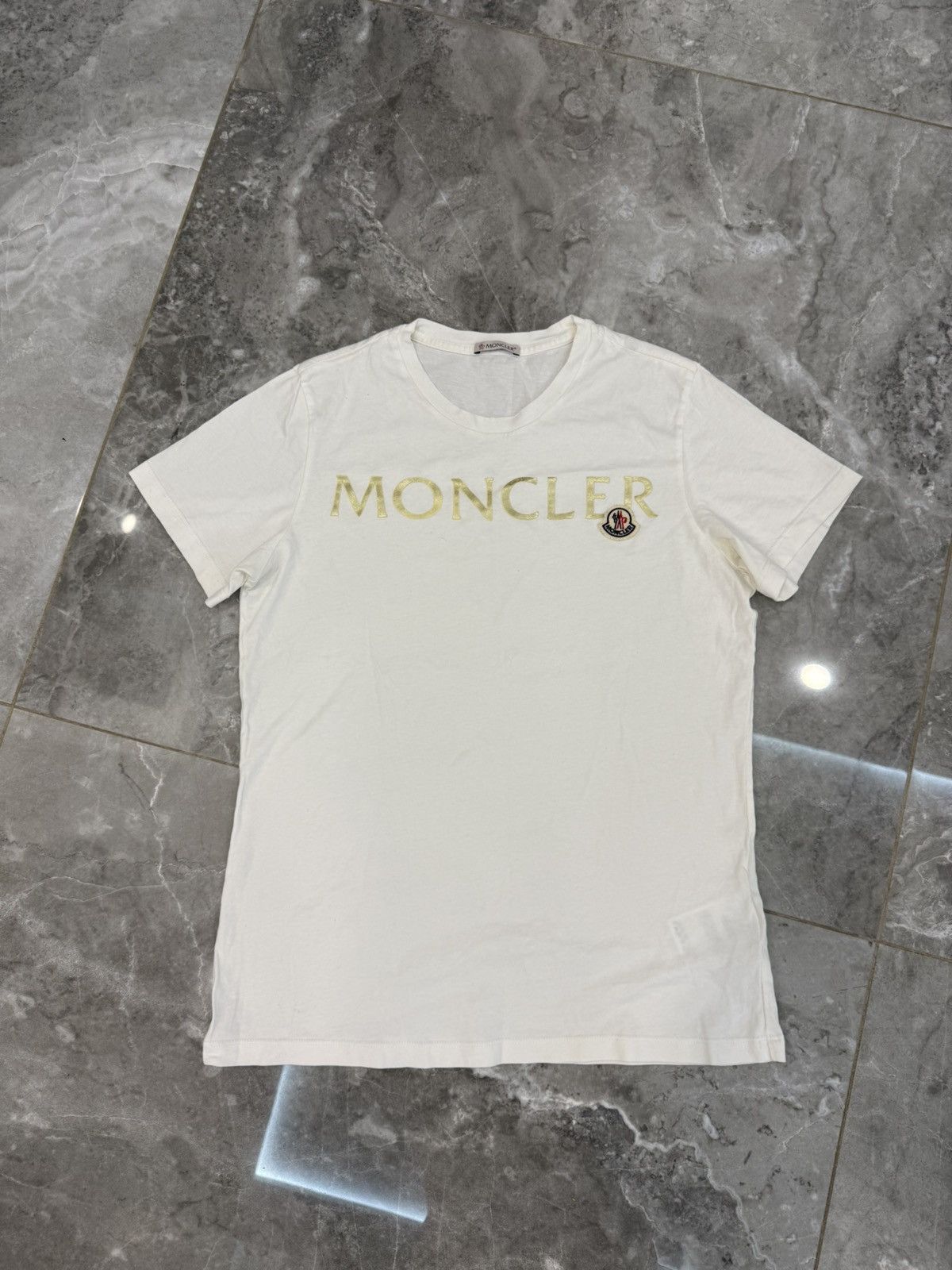 Moncler Moncler T-shirts Big Logo Gold Size S / US 4 / IT 40 - 1 Thumbnail