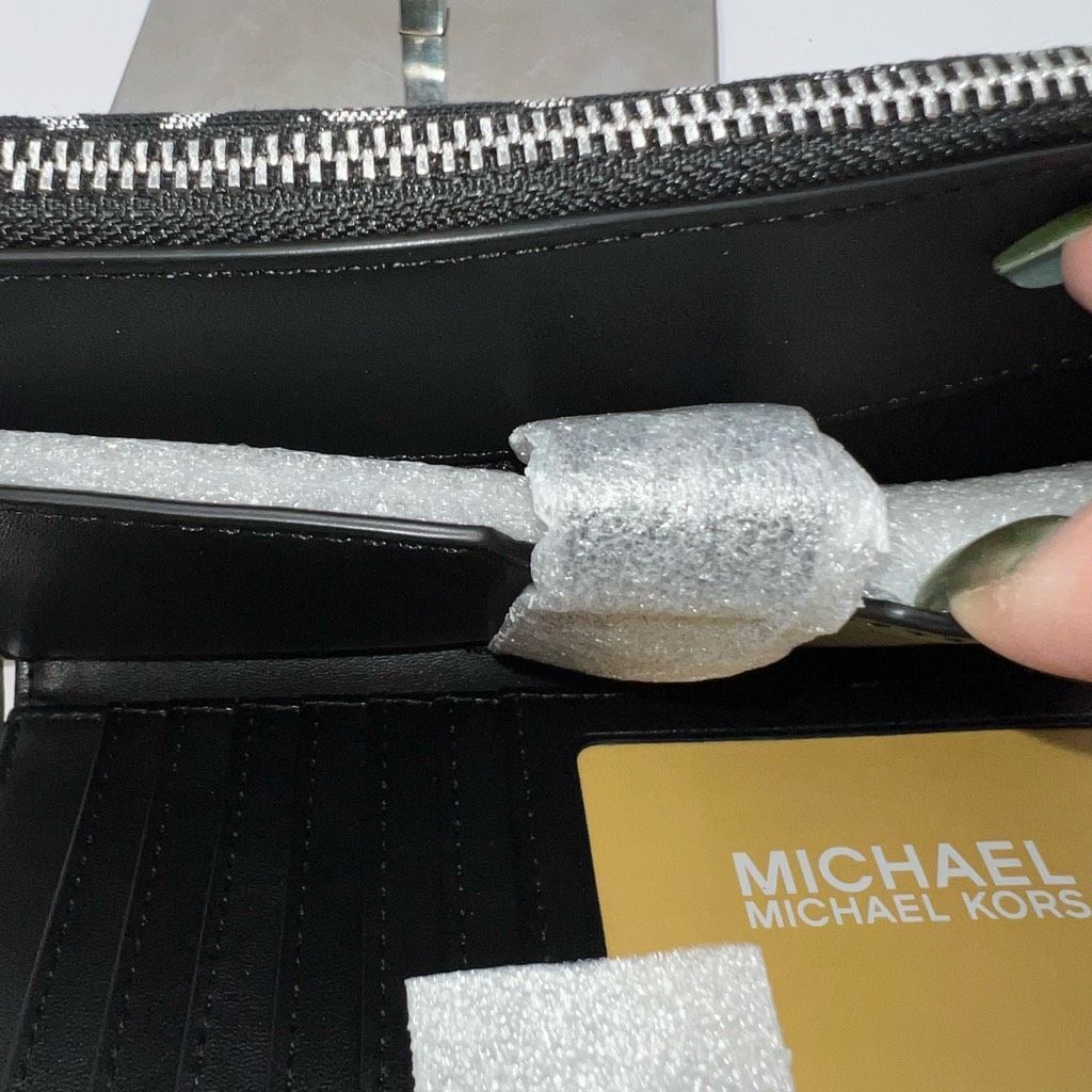 Michael Kors Michael Kors Jet Set Travel Large Double Zip Wristlet in Bla Size ONE SIZE - 6 Thumbnail