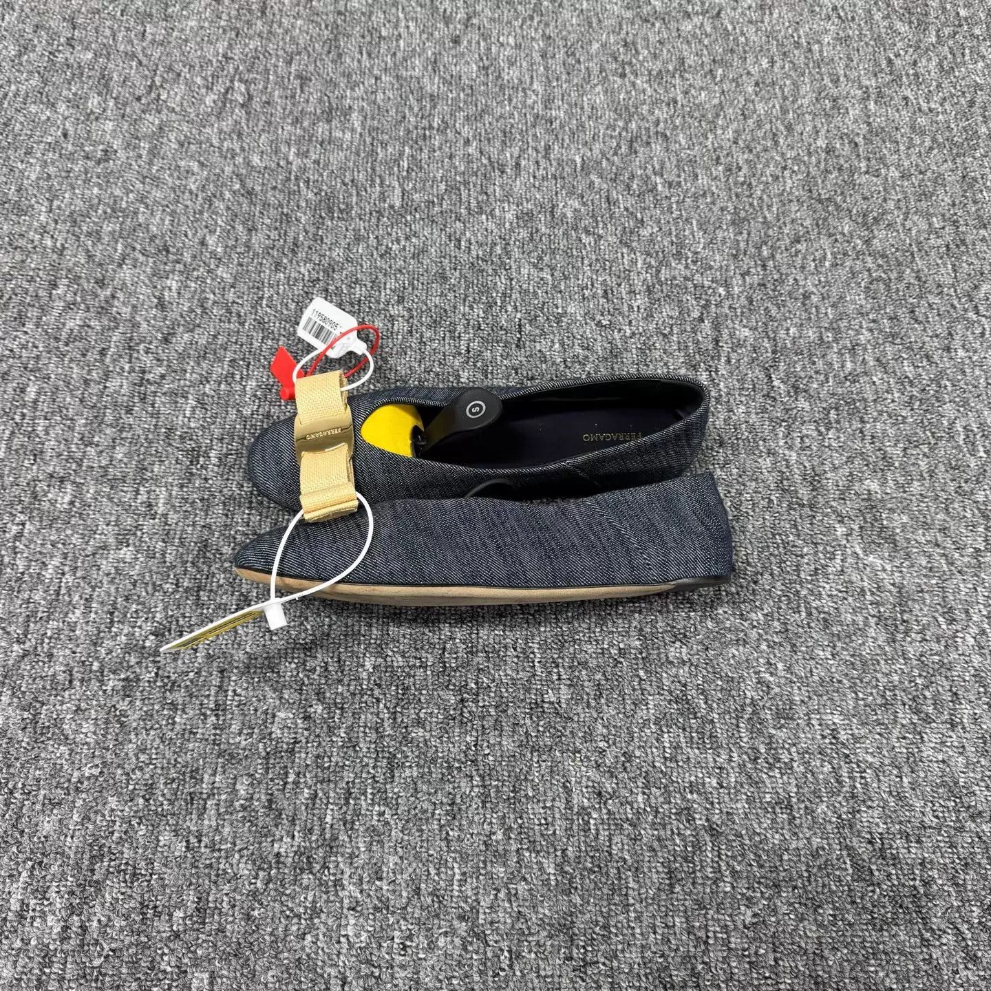 Salvatore Ferragamo Ferragamo Denim Bow Flats 39 97 New Size US 8.5 / IT 38.5 - 2 Thumbnail