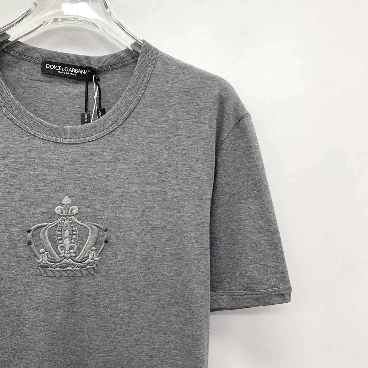 Dolce & Gabbana Dolce & Gabbana Crown Embroidered Crew Neck T-shirt K26WX Size US S / EU 44-46 / 1 - 3 Thumbnail