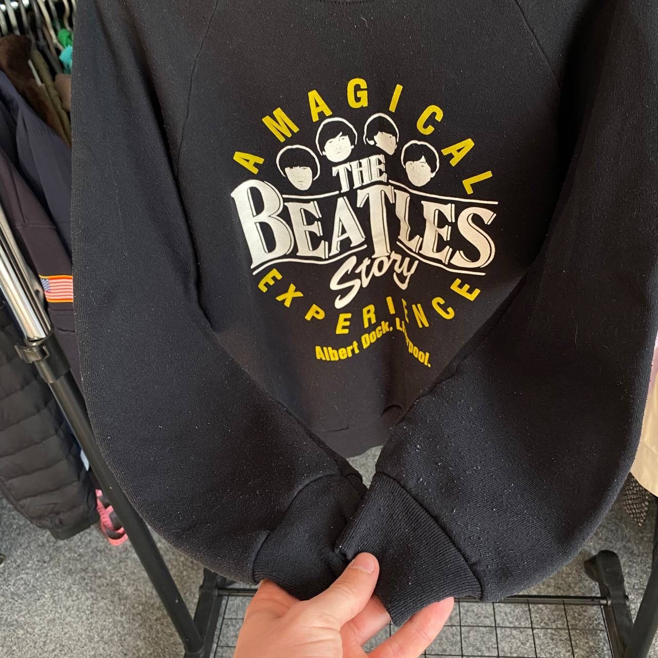 Band Tees × Vintage Vintage 90’s The Beatles Big logo rock band y2k sweatshirt Size US S / EU 44-46 / 1 - 3 Thumbnail