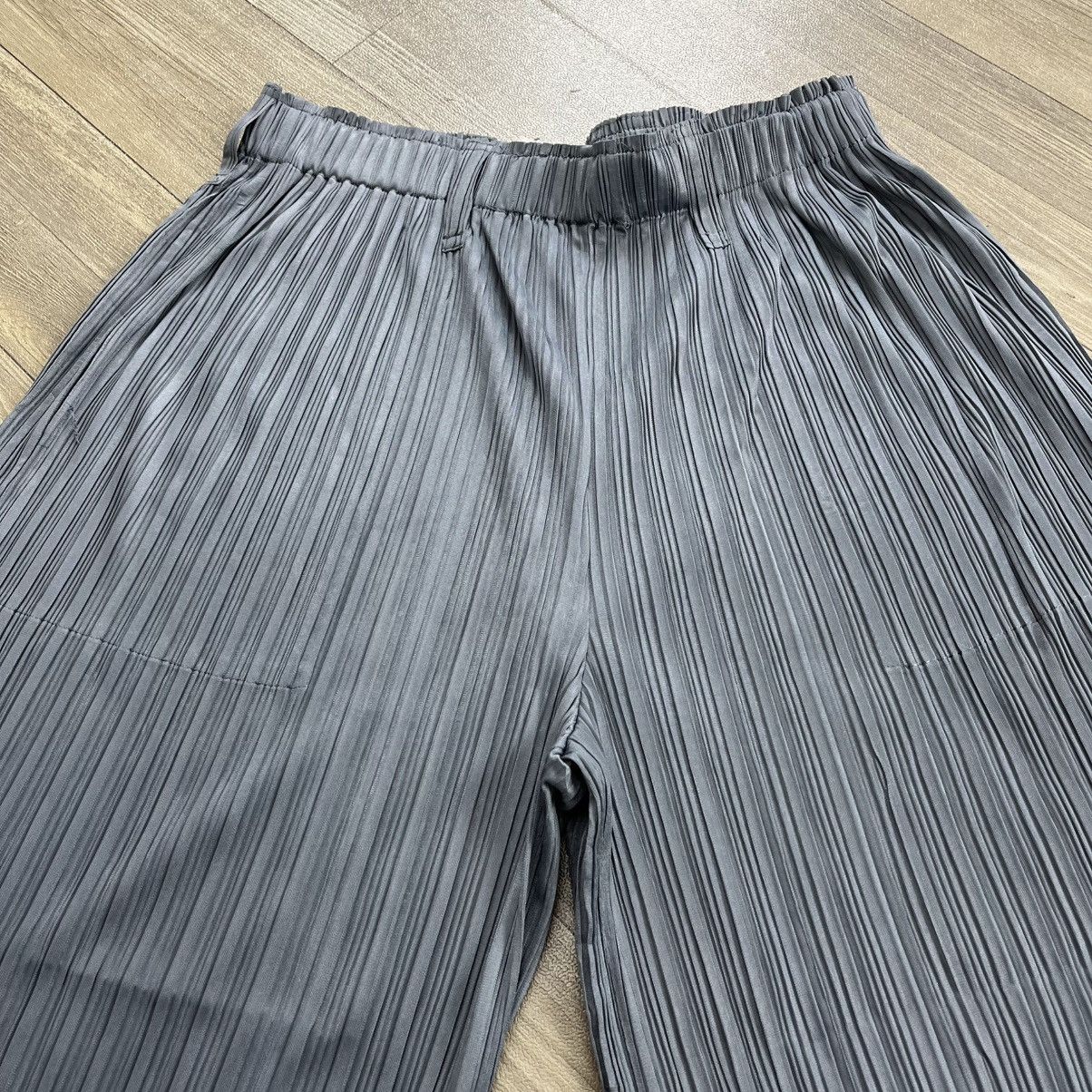 Homme Plisse Issey Miyake Vintage Pleats Please Issey Miyake Wide Leg Pants Dark Gray Size US 26 / EU 42 - 7 Thumbnail