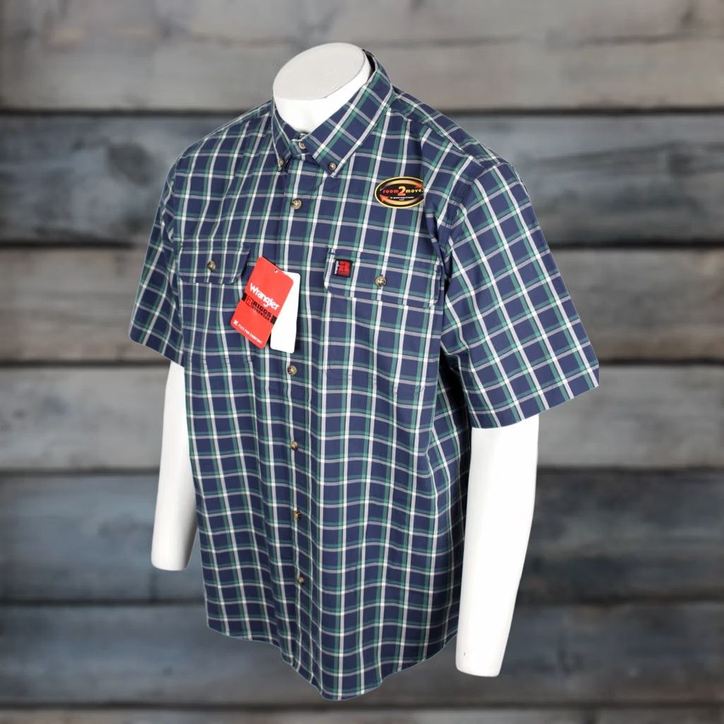 Wrangler Wrangler Riggs Workwear Plaid Short Sleeve Button-Up Work Shirt Blue 112325151 M Size US M / EU 48-50 / 2 - 1 Thumbnail